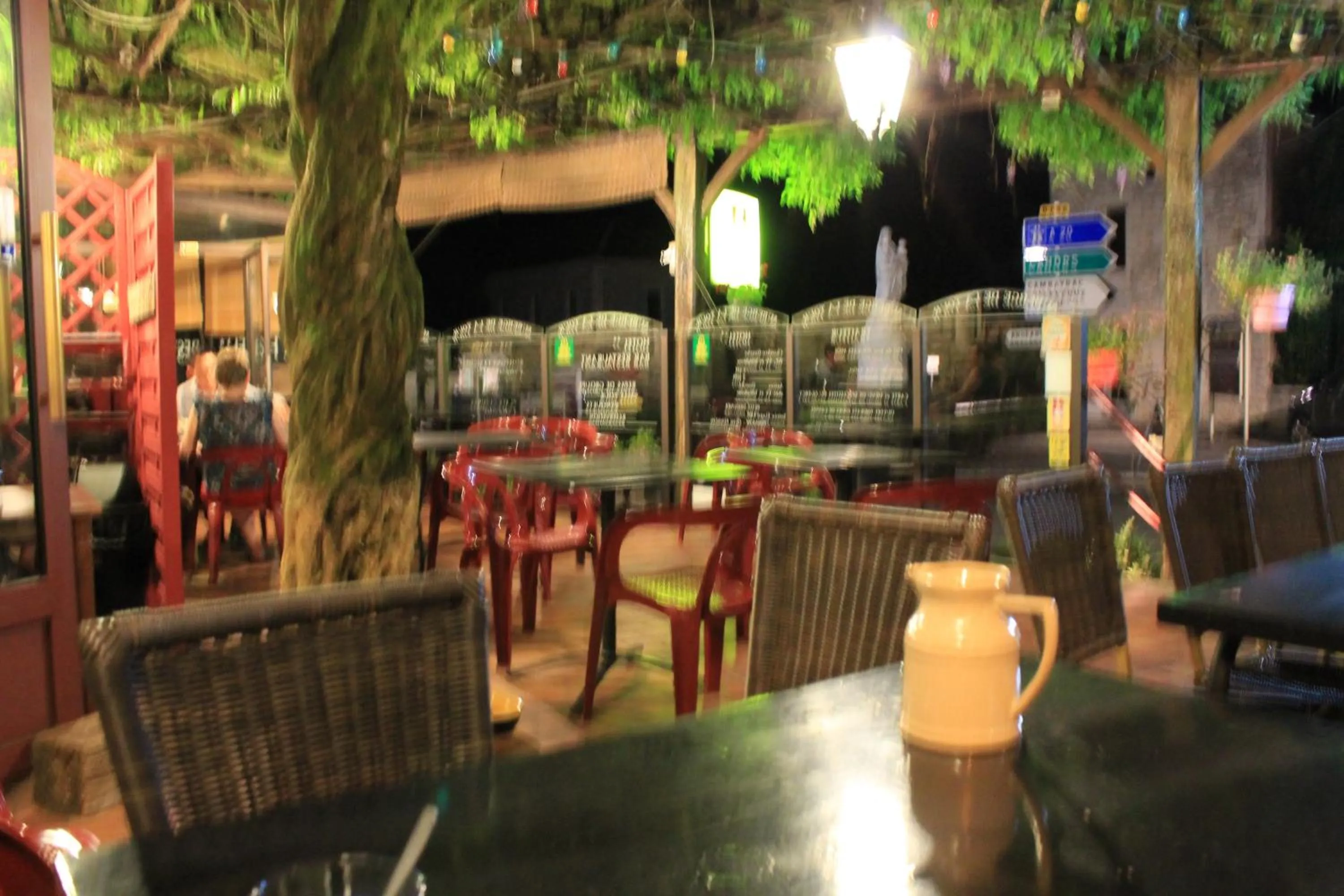 Logis Hotels- Auberge de la Tour - Hôtel et restaurant