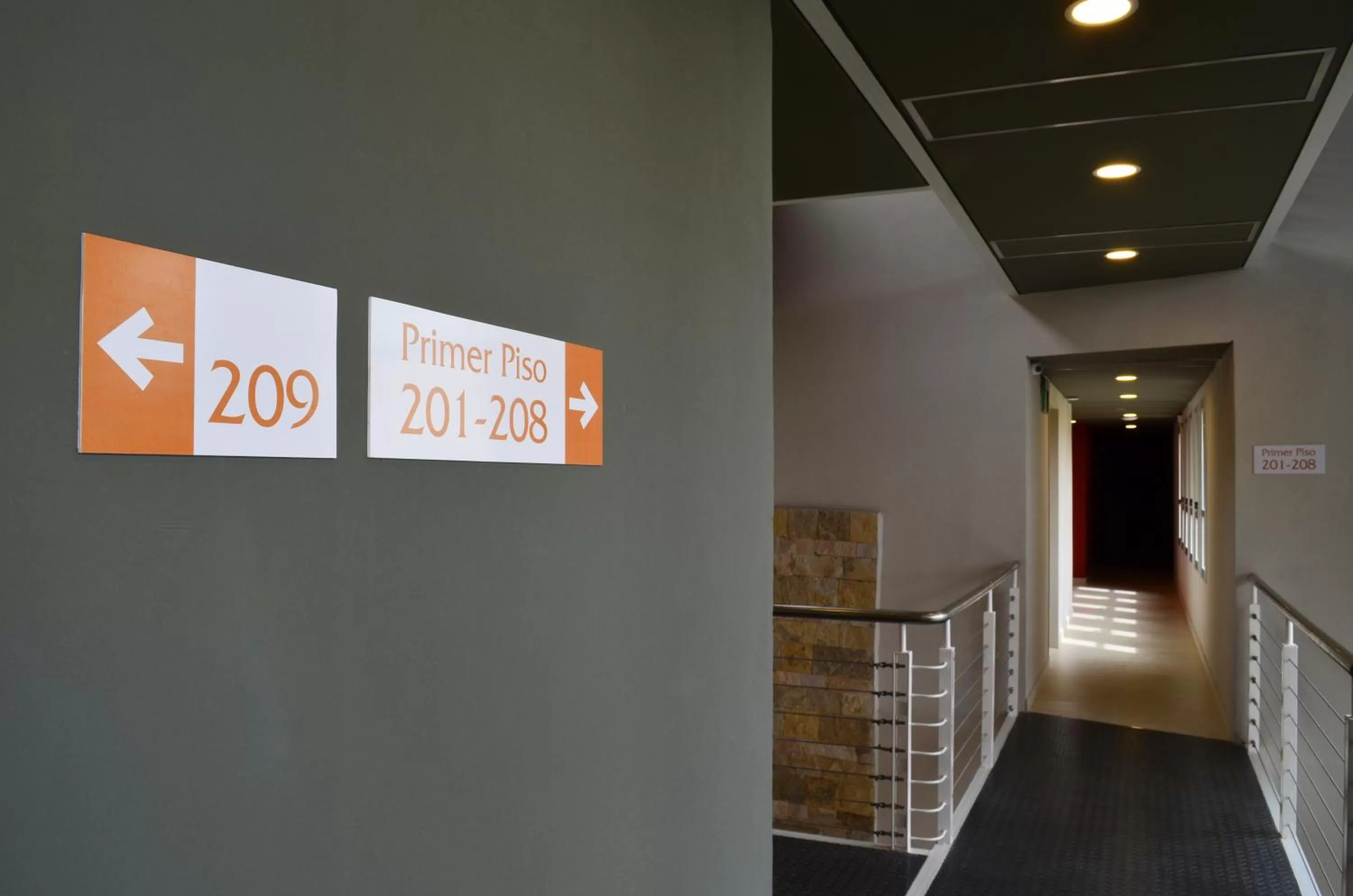 Logo/Certificate/Sign in Hotel Bait