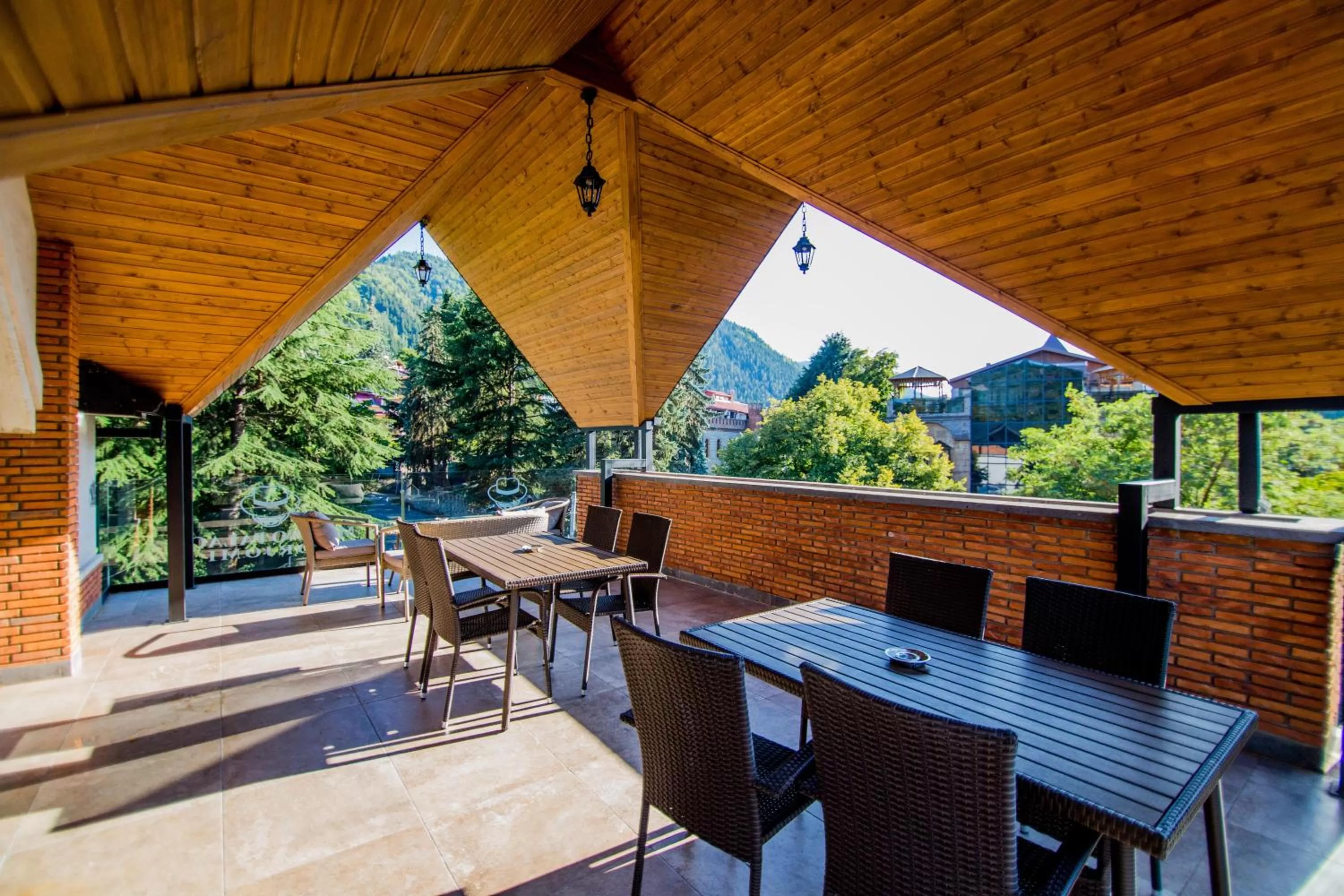 Restaurant/Places to Eat in Milano Palace Borjomi