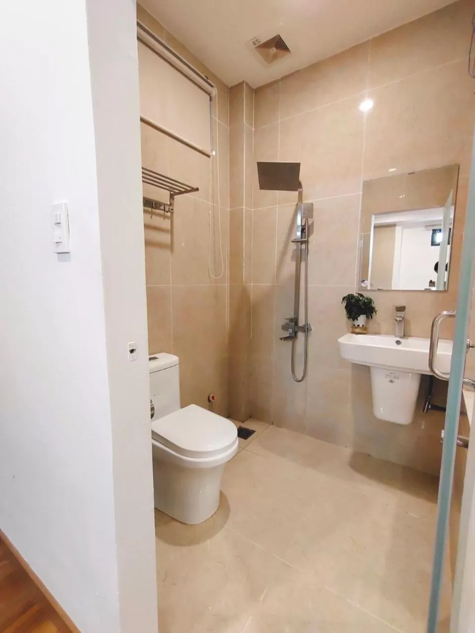 Shower in Ngàn Phố Studio & Love Hotel