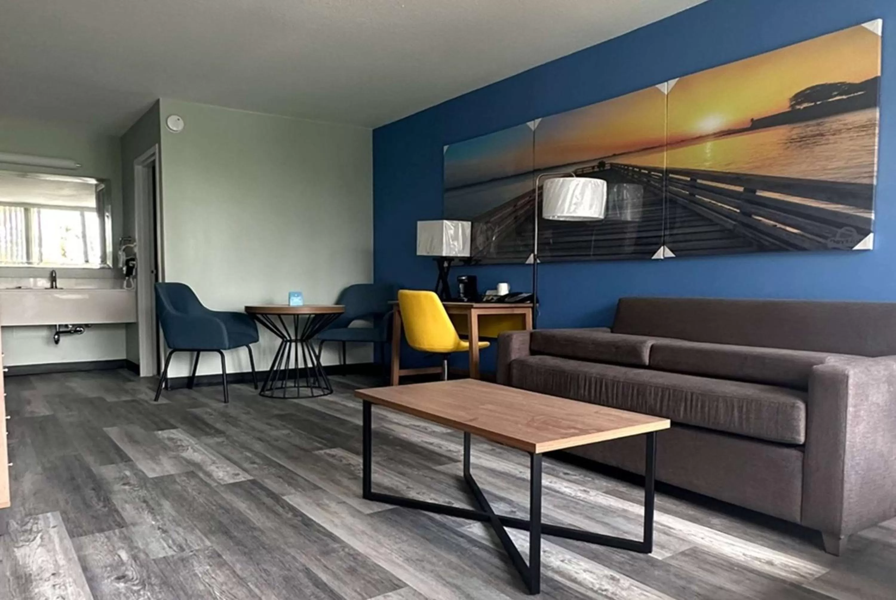 Photo of the whole room in Days Inn & Suites by Wyndham Jennings