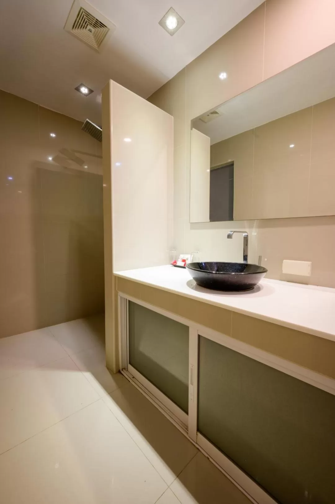 Shower in Cozy Resort, A Boutique Hotel