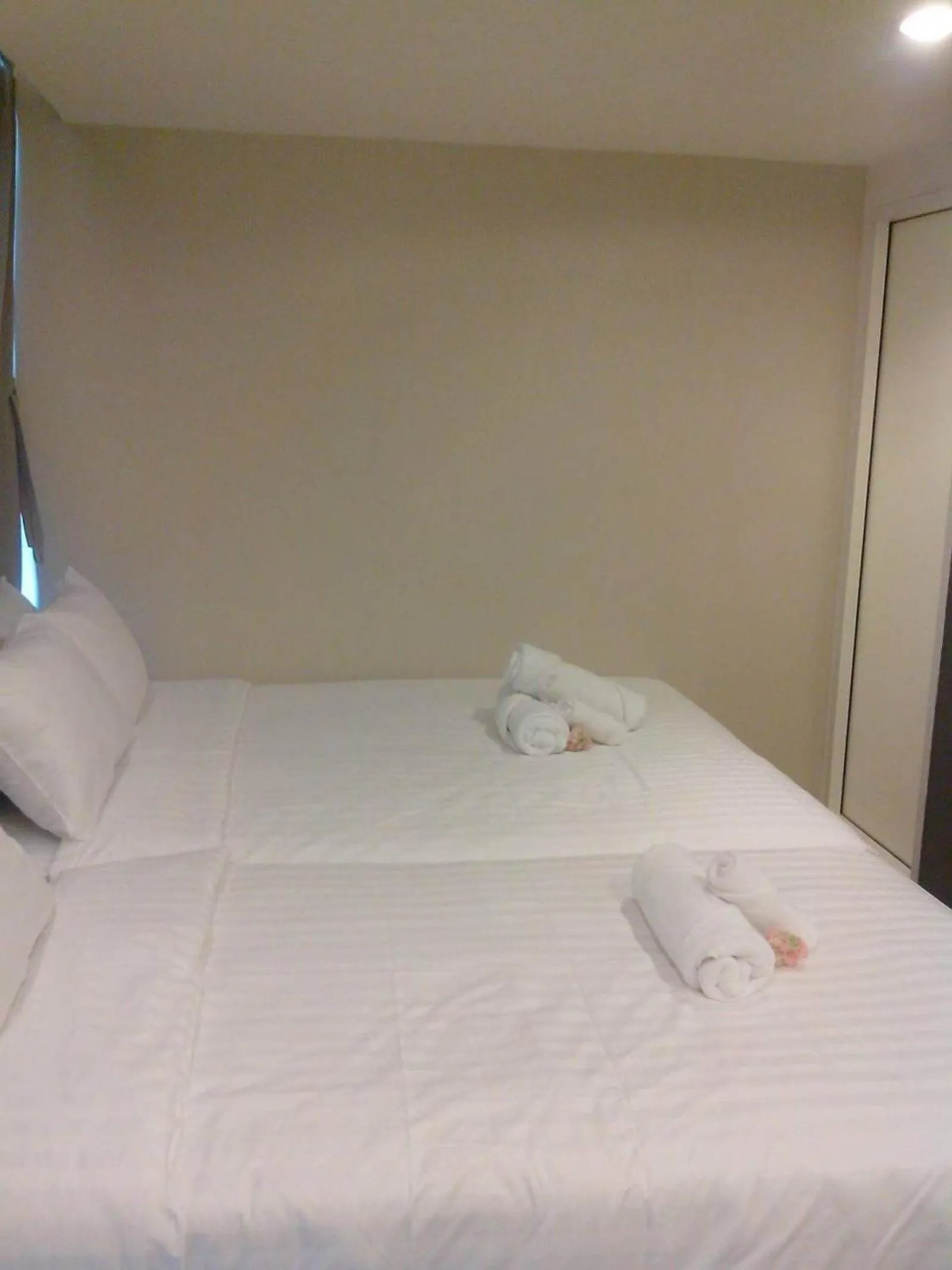 Bed in Nantra Ploenchit hotel