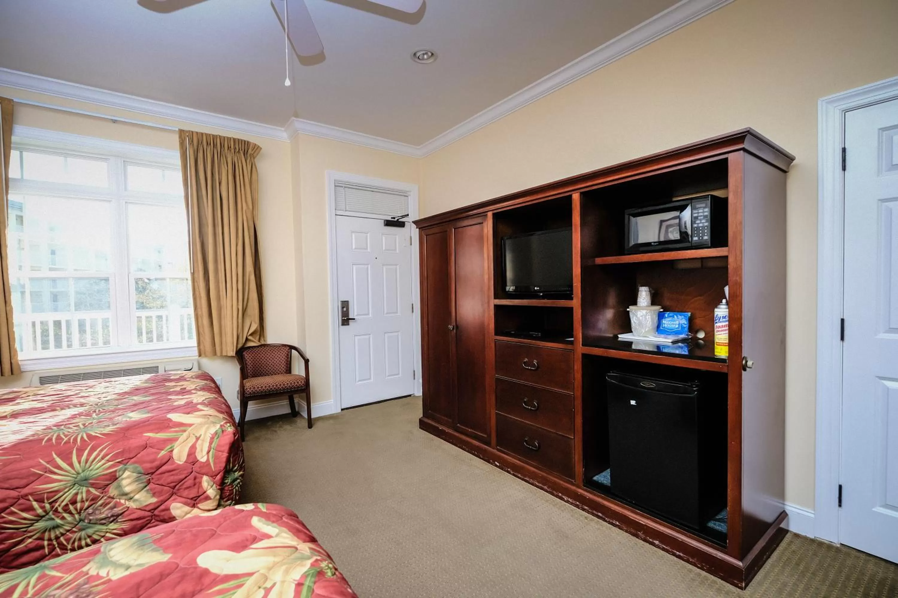Bedroom, Bed in Litchfield Beach & Golf Resort
