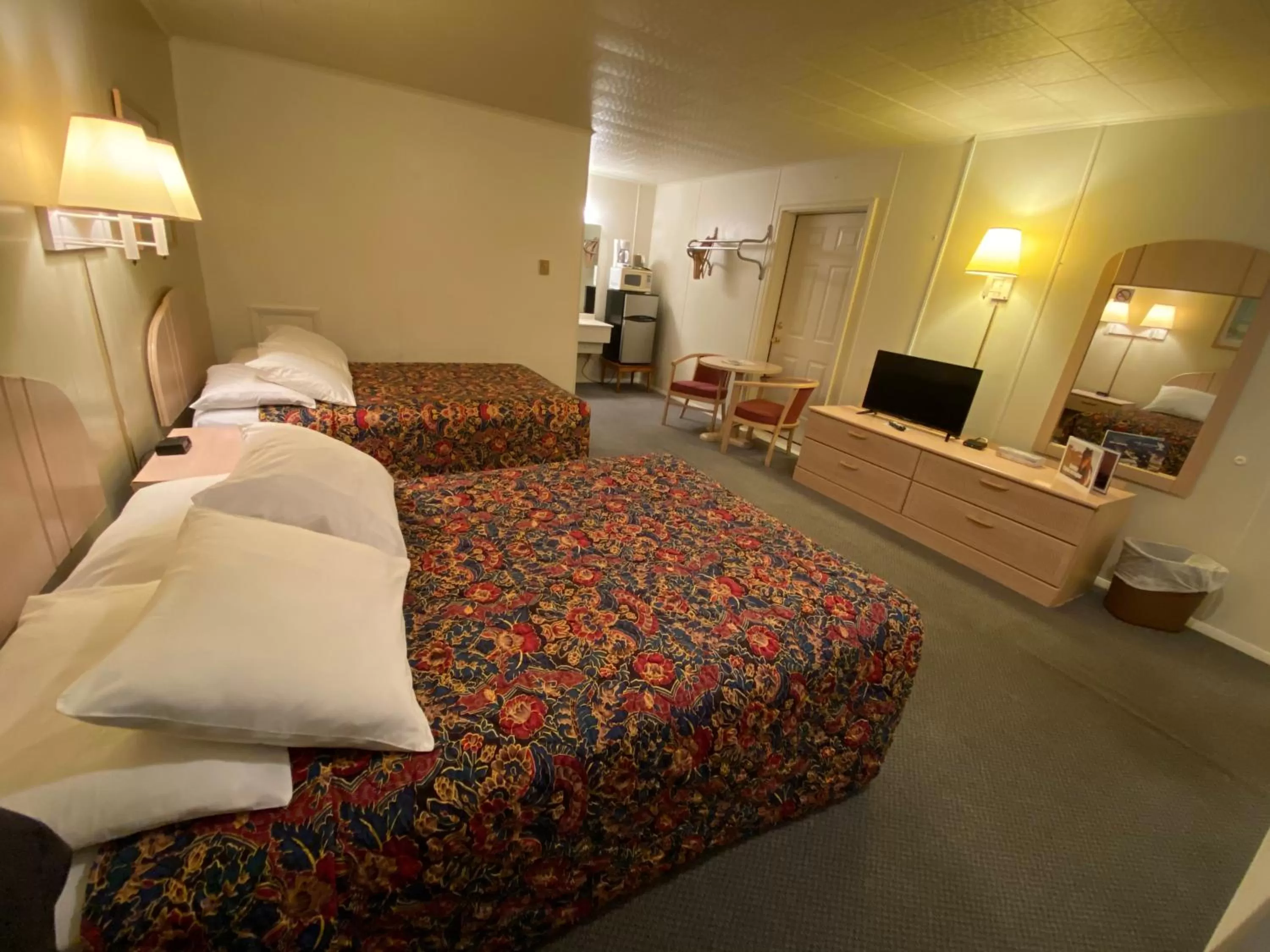 Bed in Birchwood inn