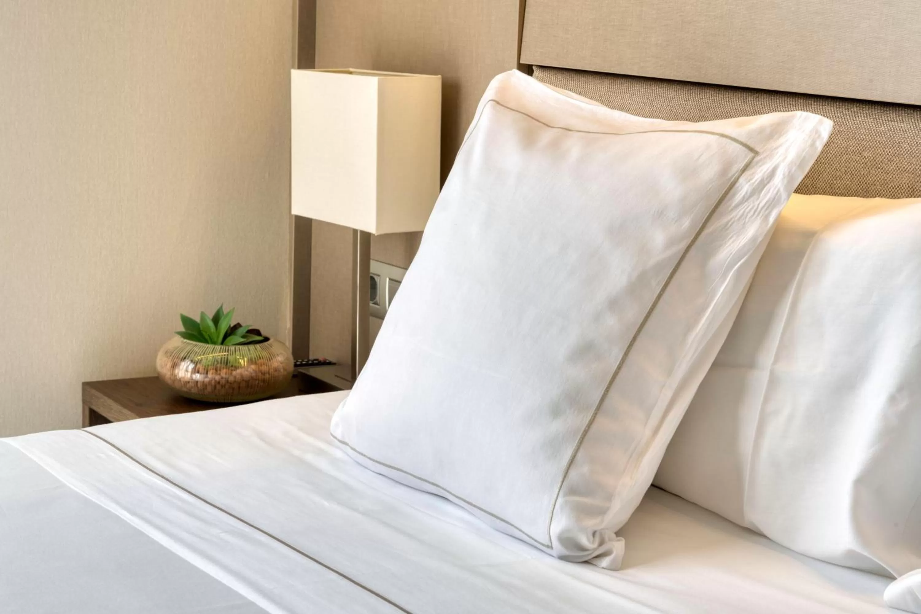 Bed in Hotel America Barcelona