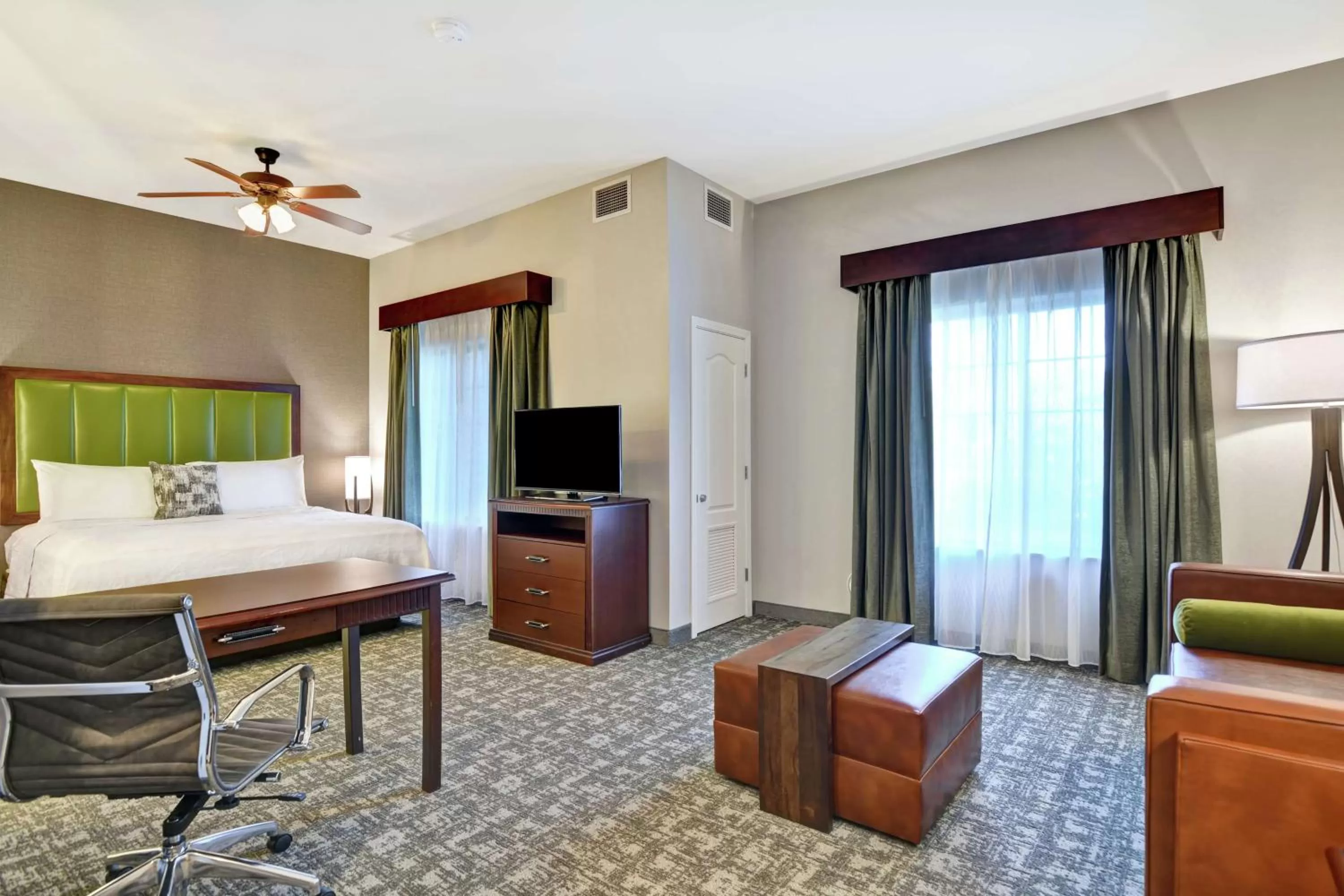 Bedroom, Bed in Homewood Suites by Hilton Reno