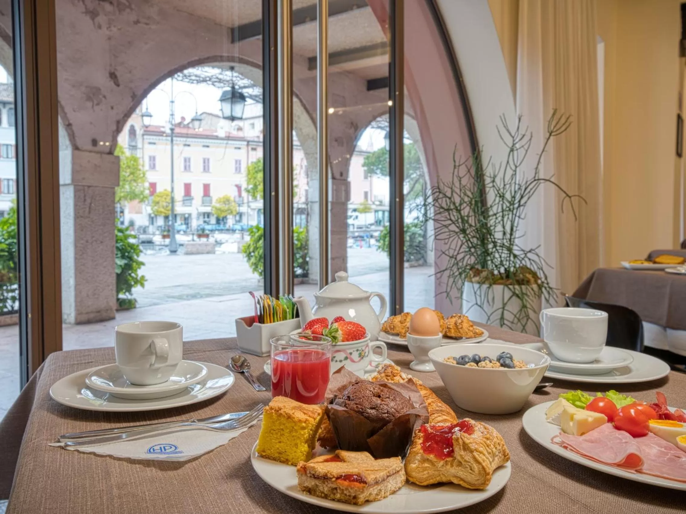 Breakfast in Hotel Piroscafo
