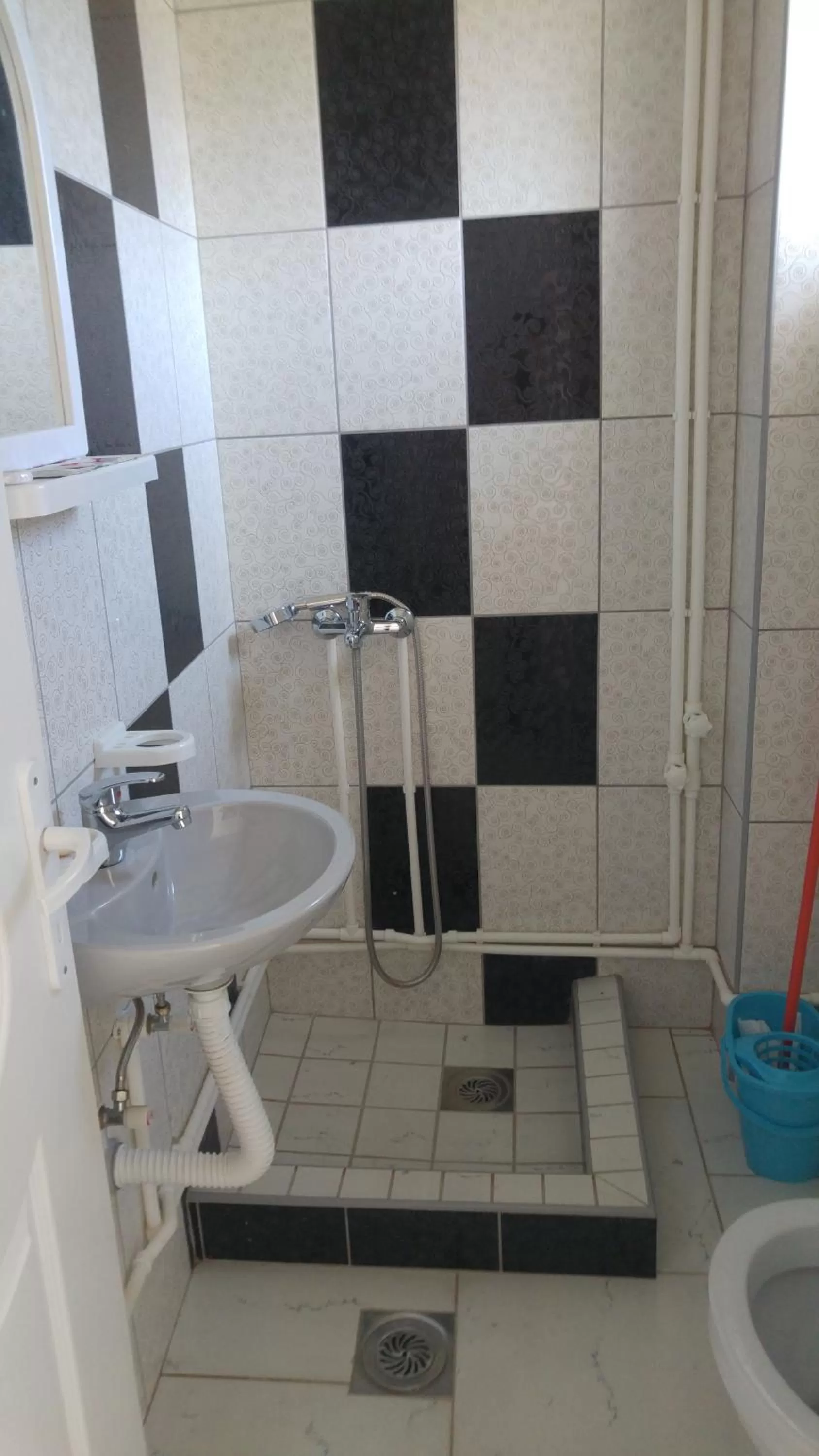 Patio, Bathroom in Prenociste H2O