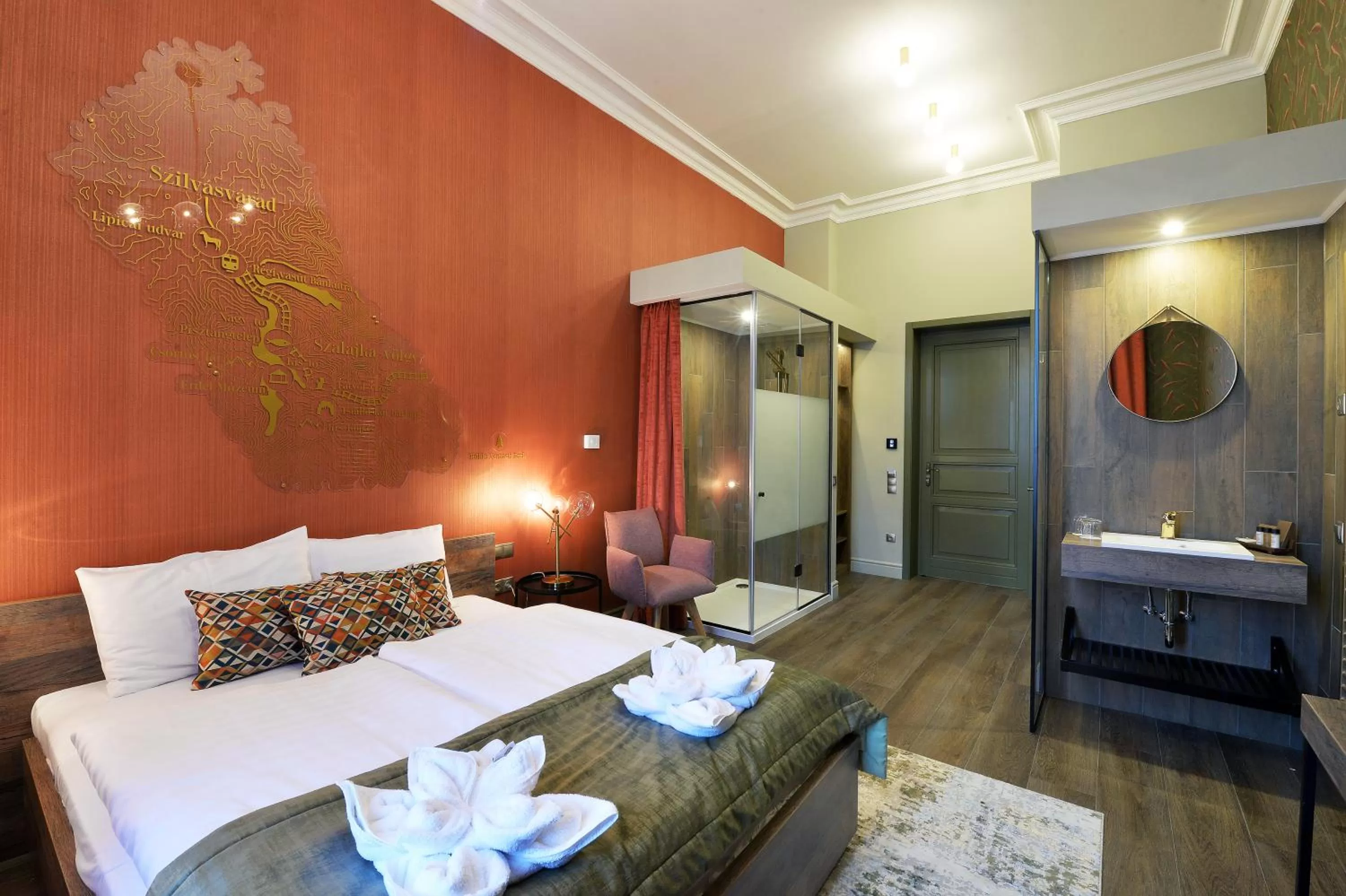 Photo of the whole room, Bed in 1552 Boutique Hotel