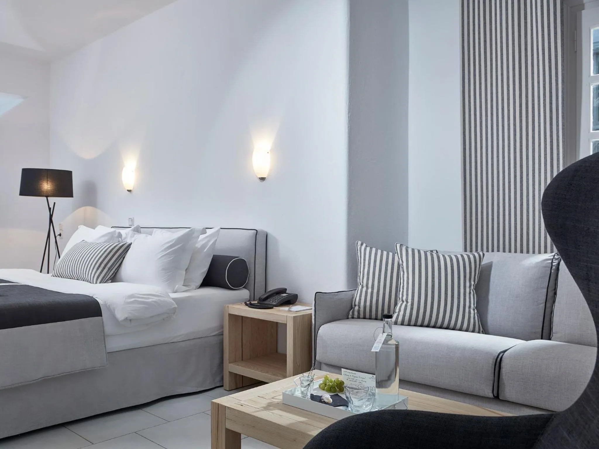 Seating area, Bed in Mykonos Princess Hotel