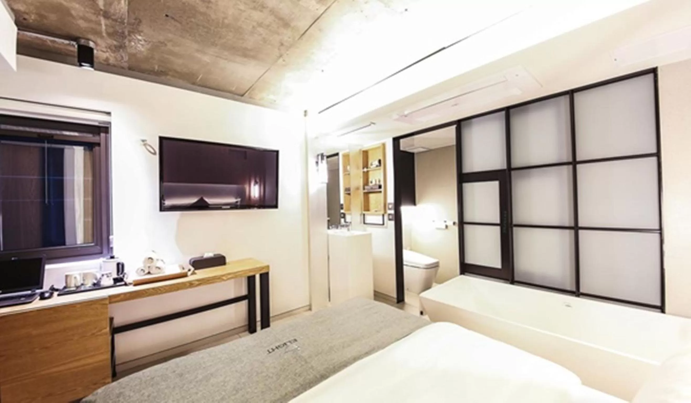 Bed in Delight Hotel Jamsil