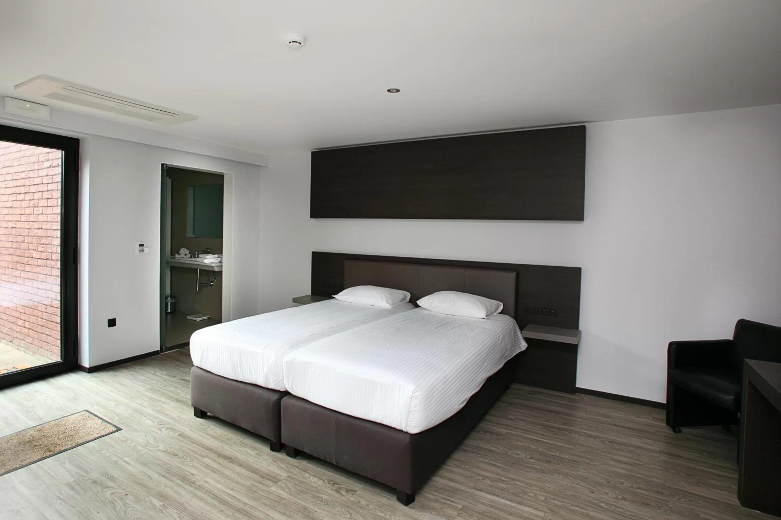 Bed in Hotel Au Prince Royal