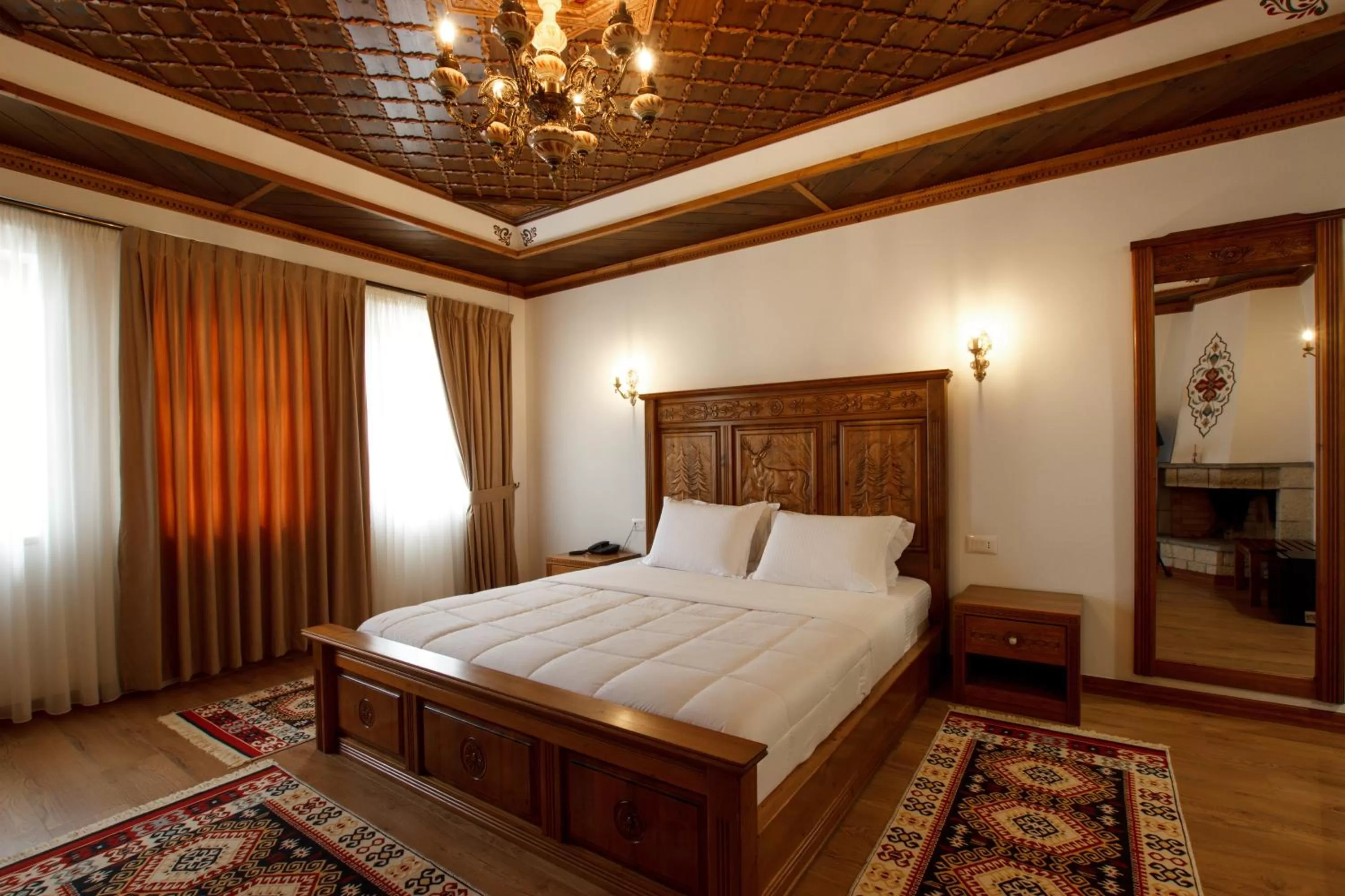 Bedroom, Bed in Rose Garden Hotel