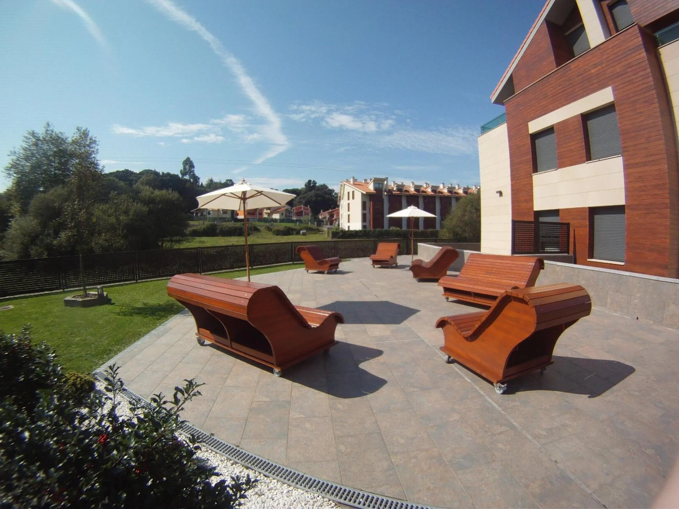 Facade/entrance in Apartamentos Albatros