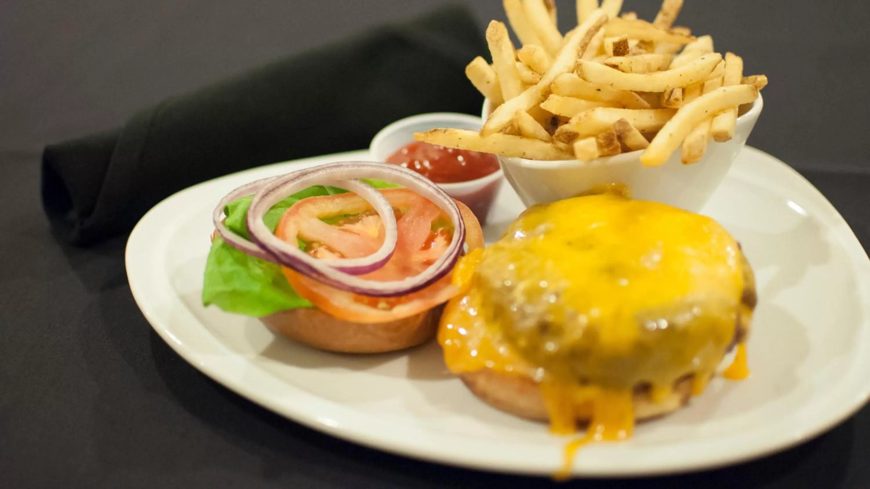 Restaurant/places to eat in Holiday Inn Hotel & Suites - Joliet Southwest by IHG