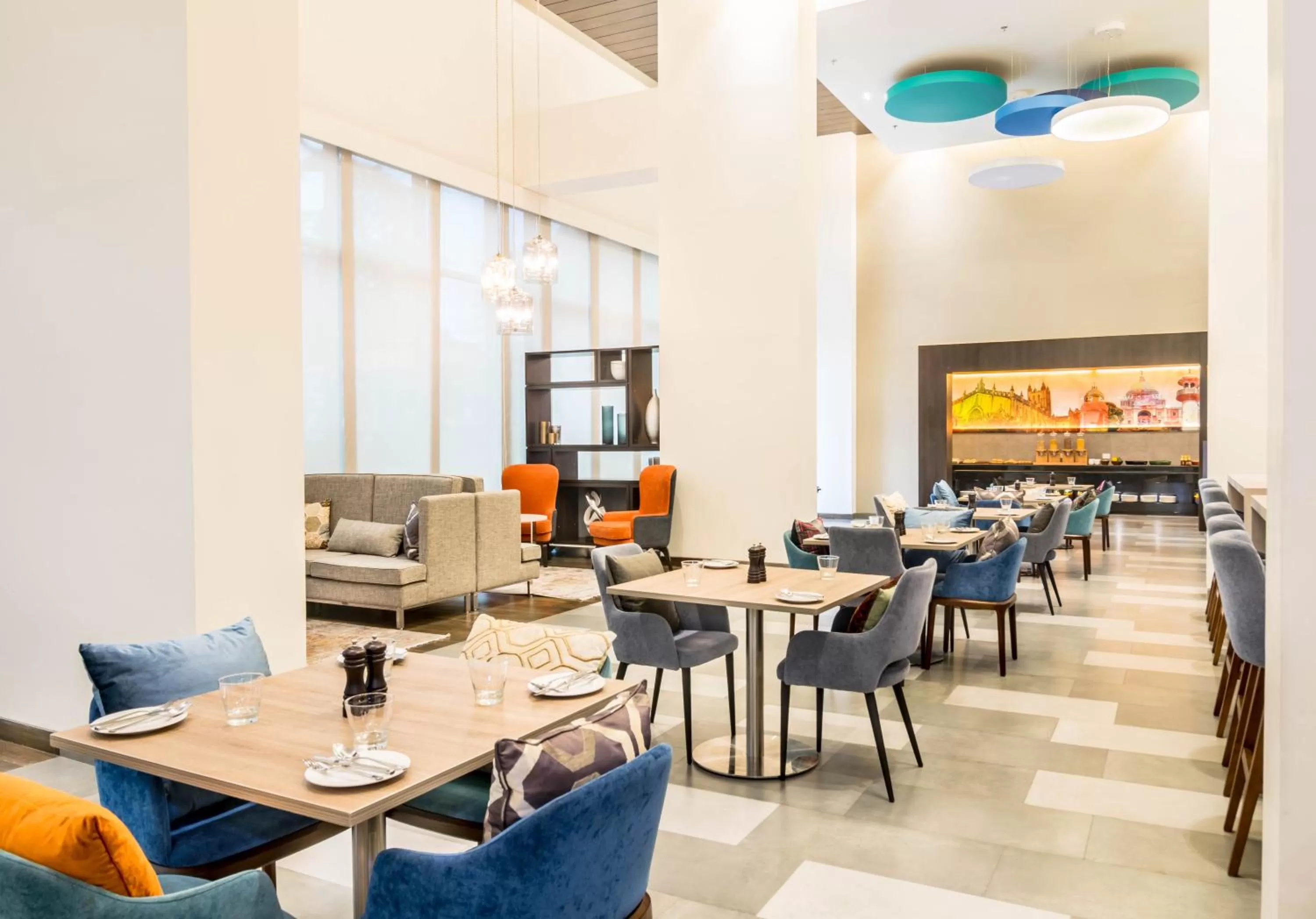 Restaurant/places to eat in Holiday Inn Express Kolkata Airport by IHG