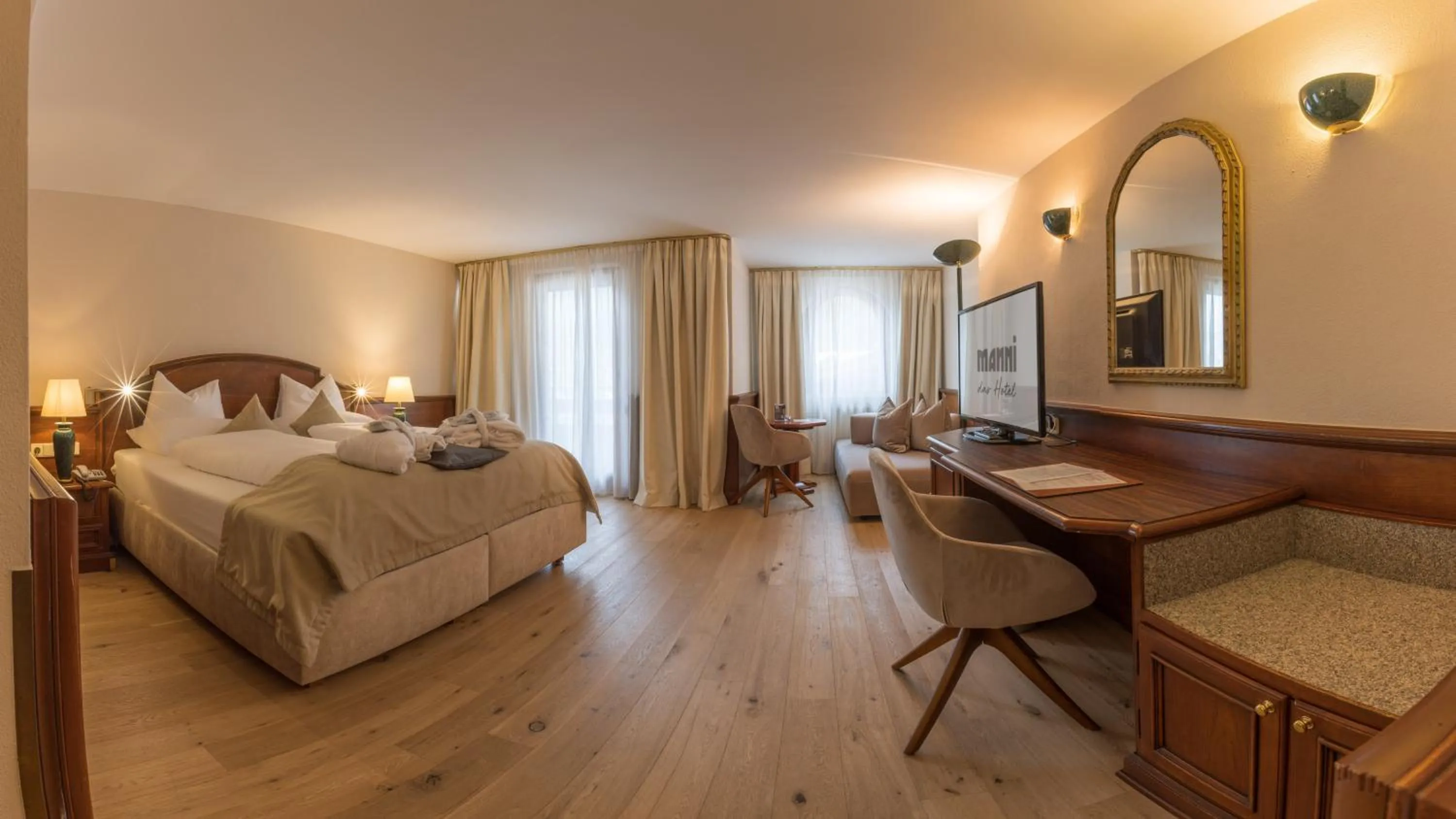 Photo of the whole room, Bed in MANNI das Hotel