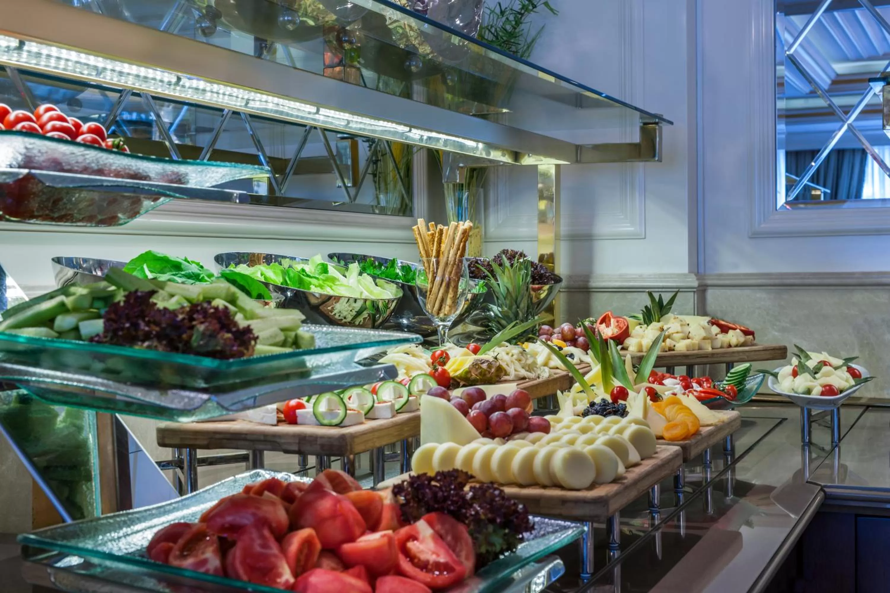 Buffet breakfast in Elite World Istanbul Florya