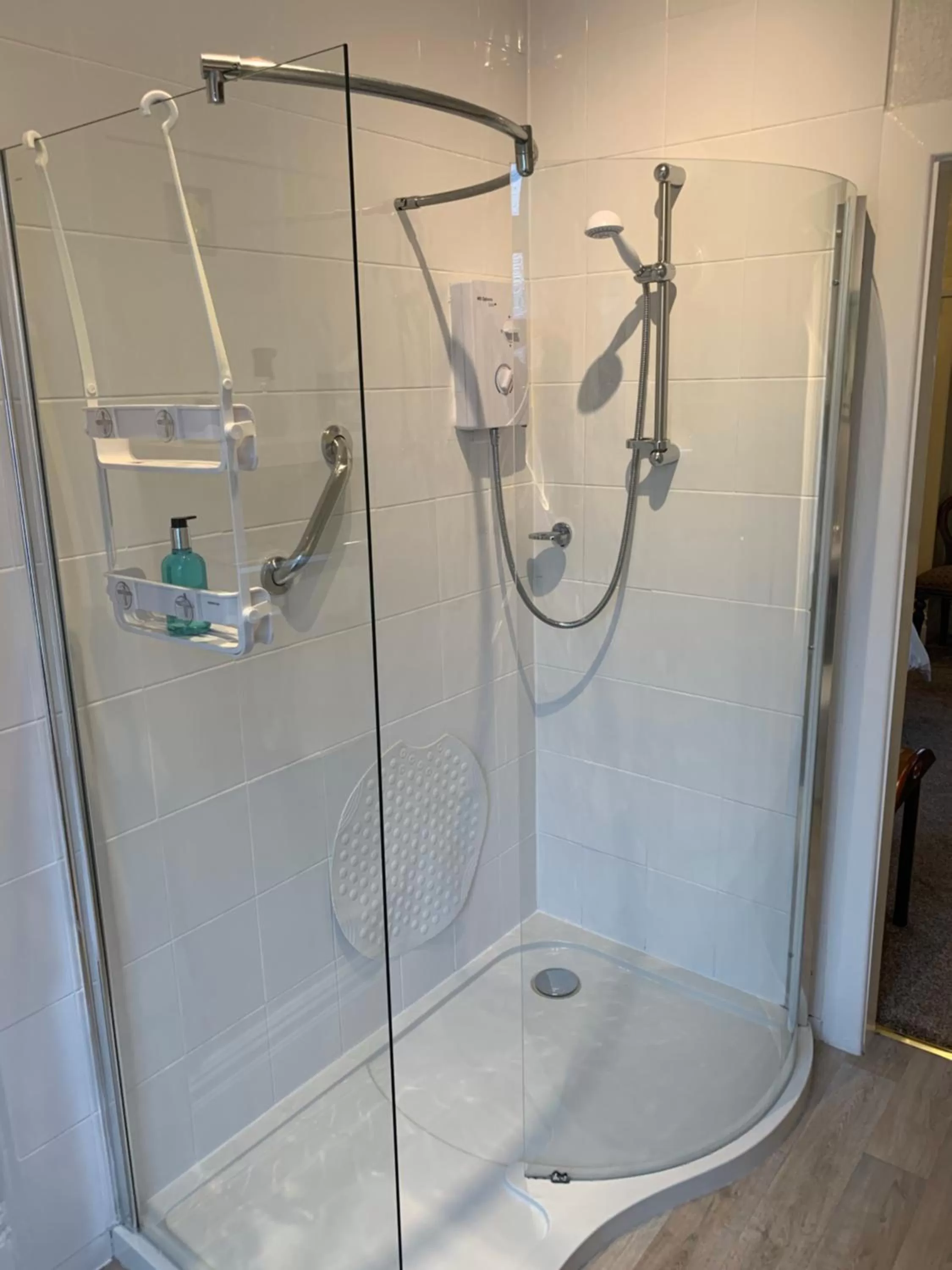 Shower in The Gaydon