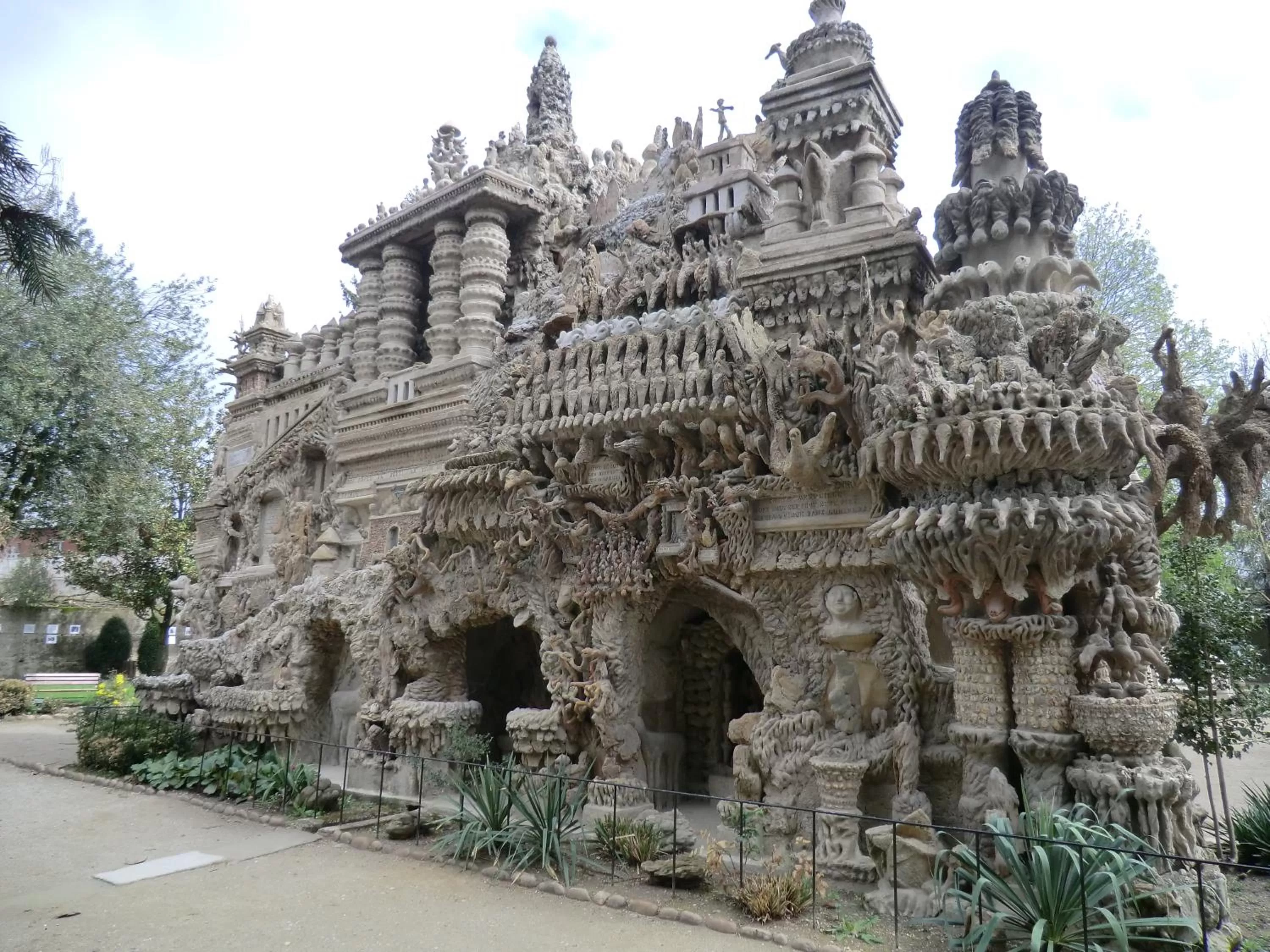 Neighbourhood, Property Building in La Bastide de Fontaille