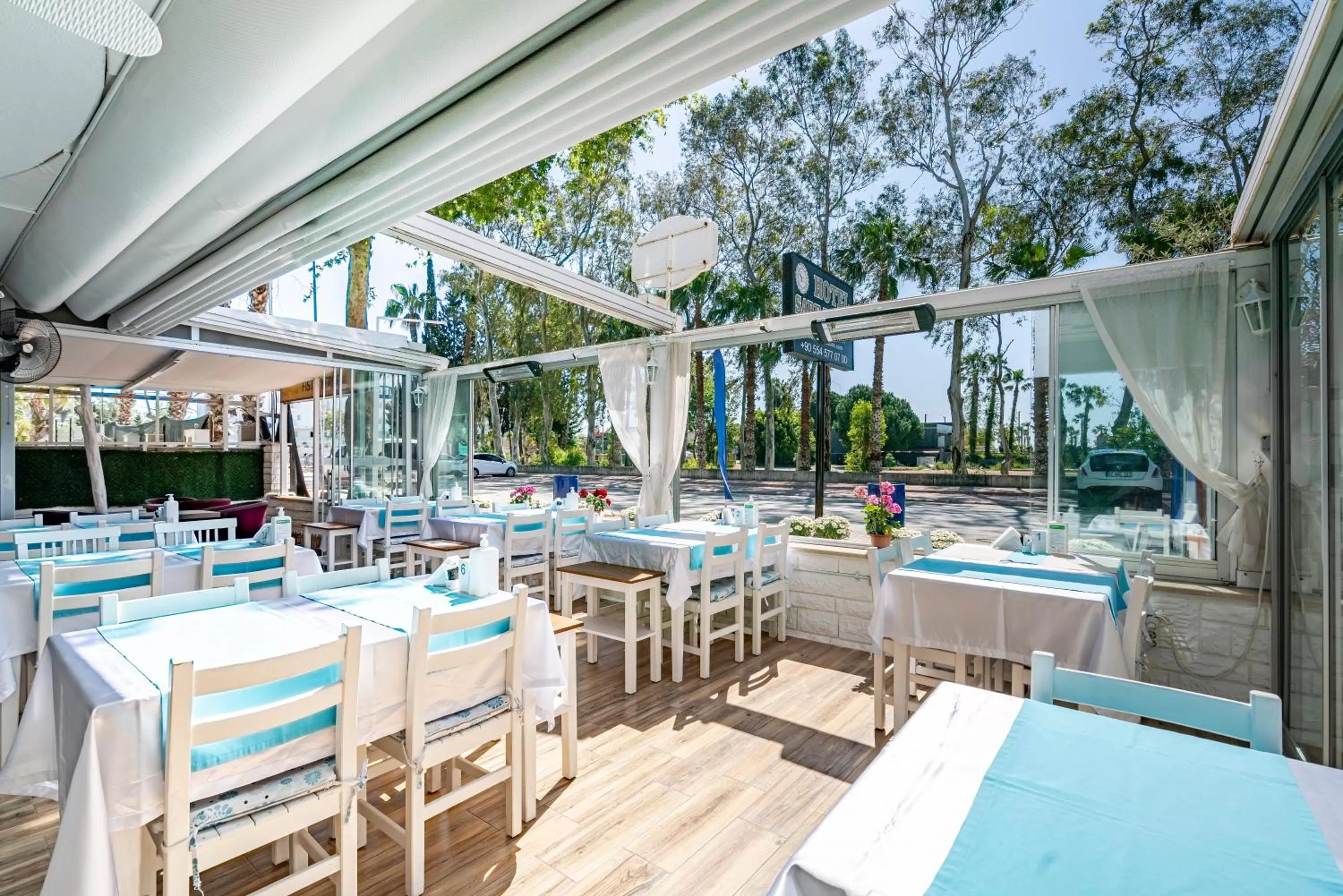 Restaurant/places to eat in Sare Beach Hotel