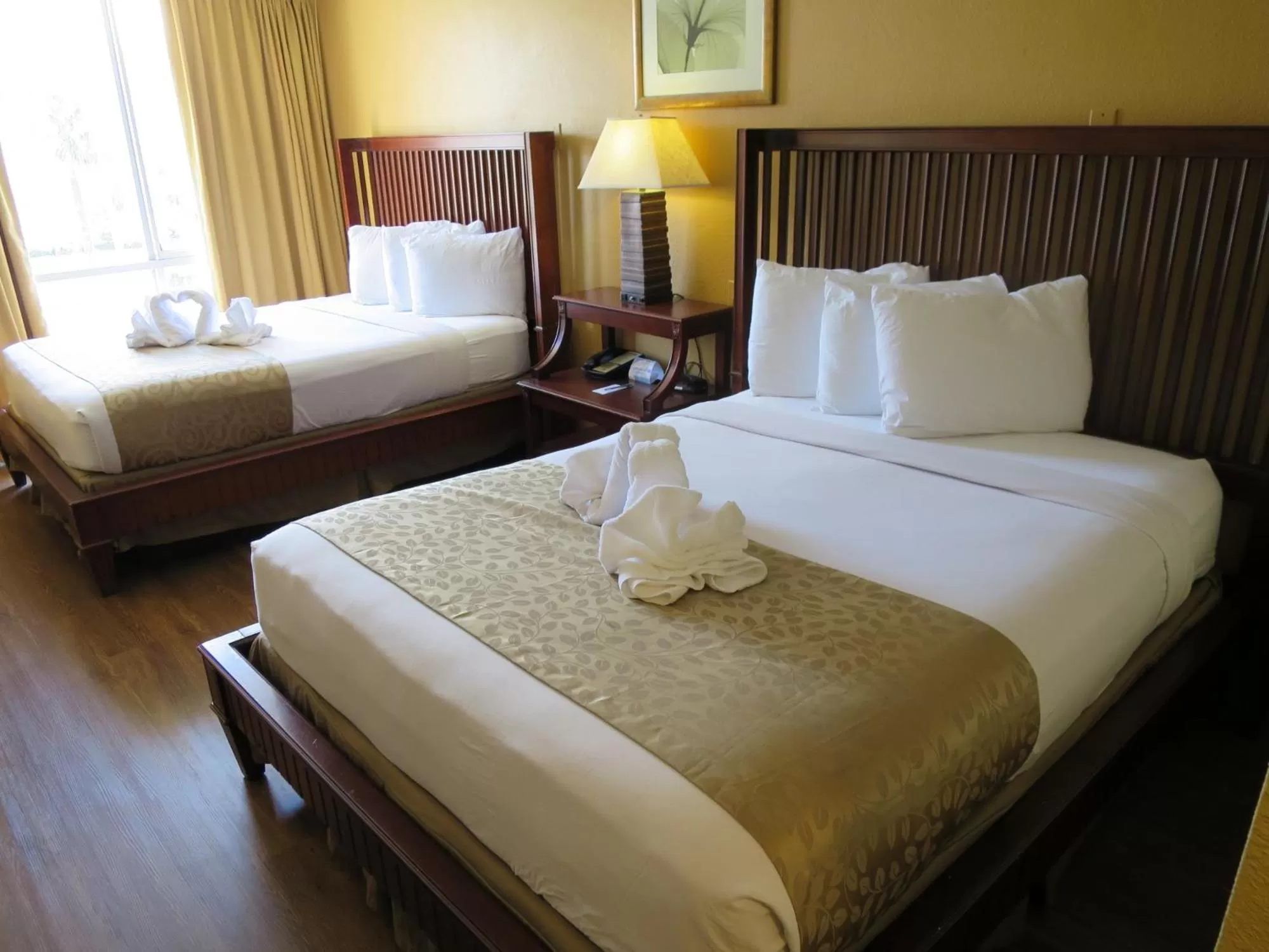 Photo of the whole room in Floridian Express International Drive