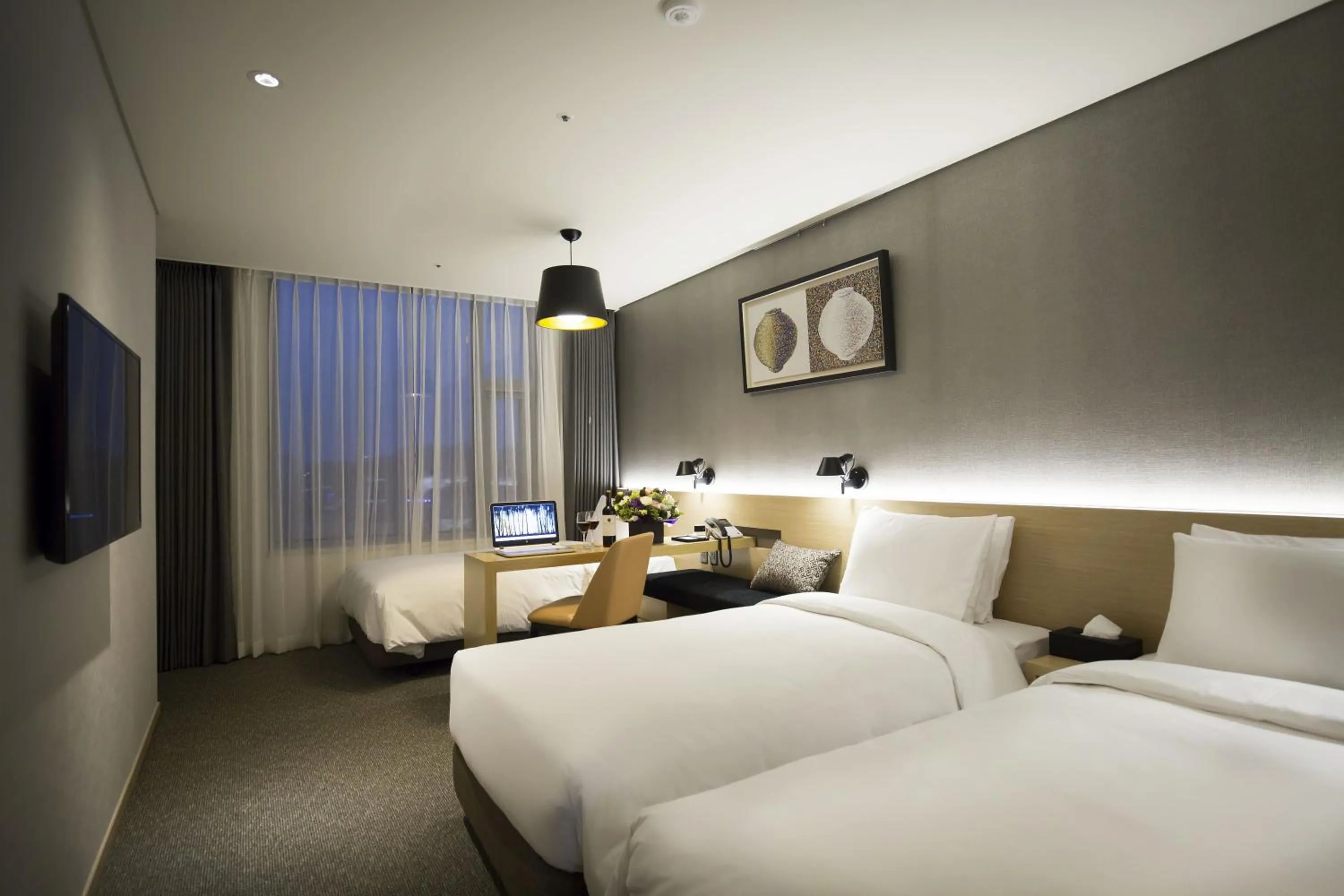 Photo of the whole room, Bed in Arirang Hill Hotel Dongdaemun