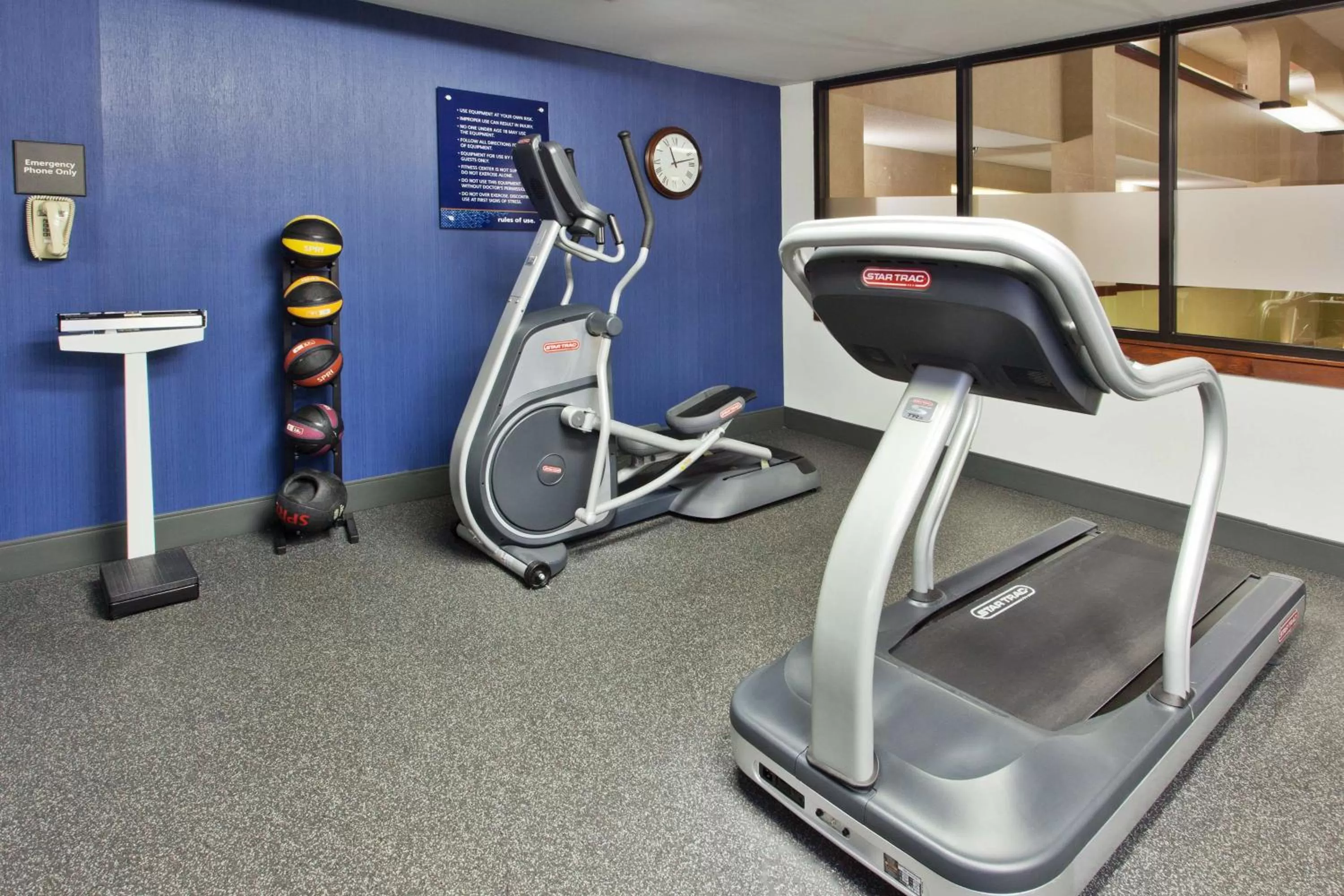Fitness centre/facilities in Hampton Inn Bremen