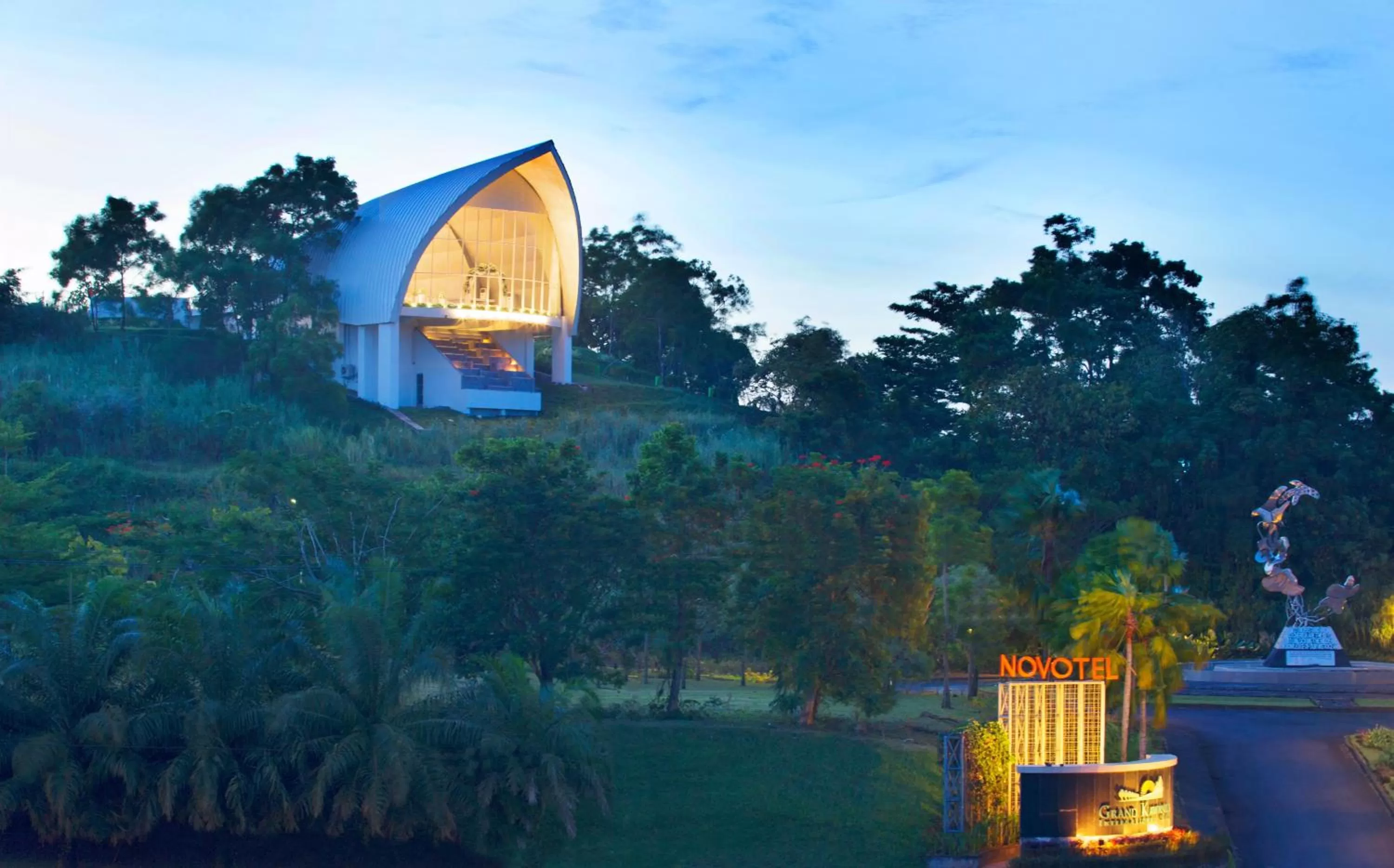 Banquet/Function facilities in Novotel Manado Golf Resort & Convention Center