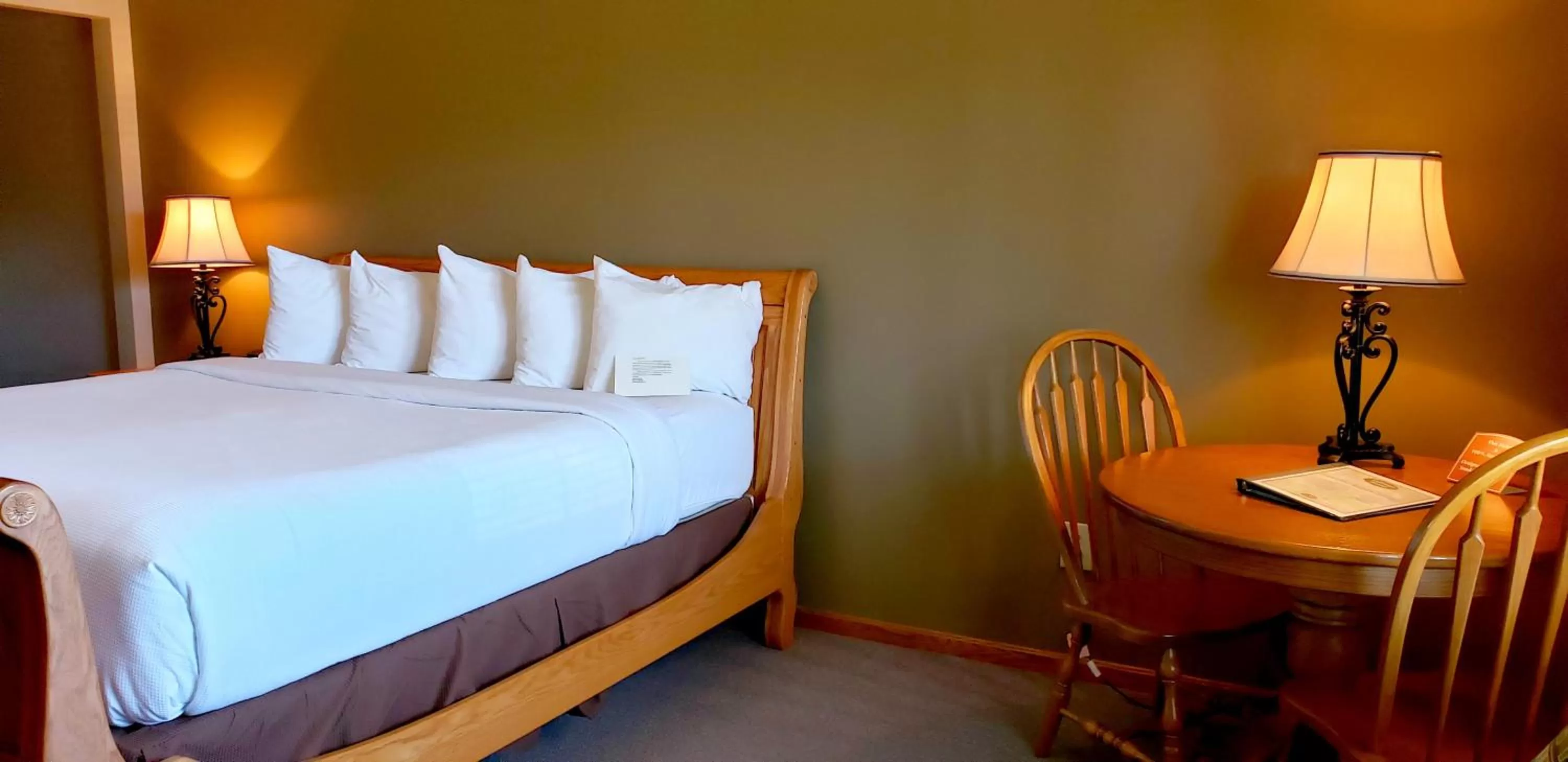 Bed in Berlin Heritage Inn