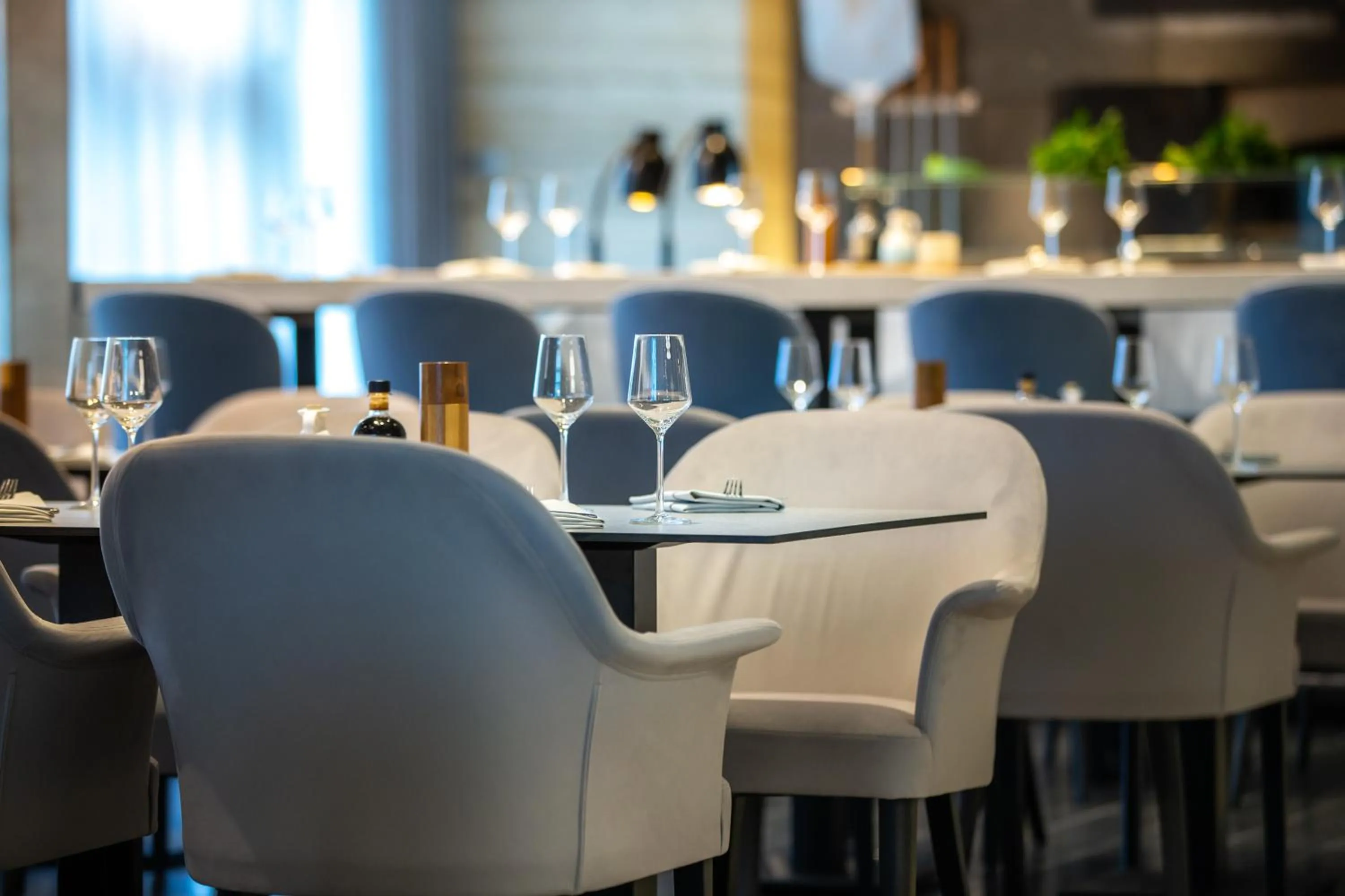 Restaurant/places to eat in Radisson Blu Hotel Köln