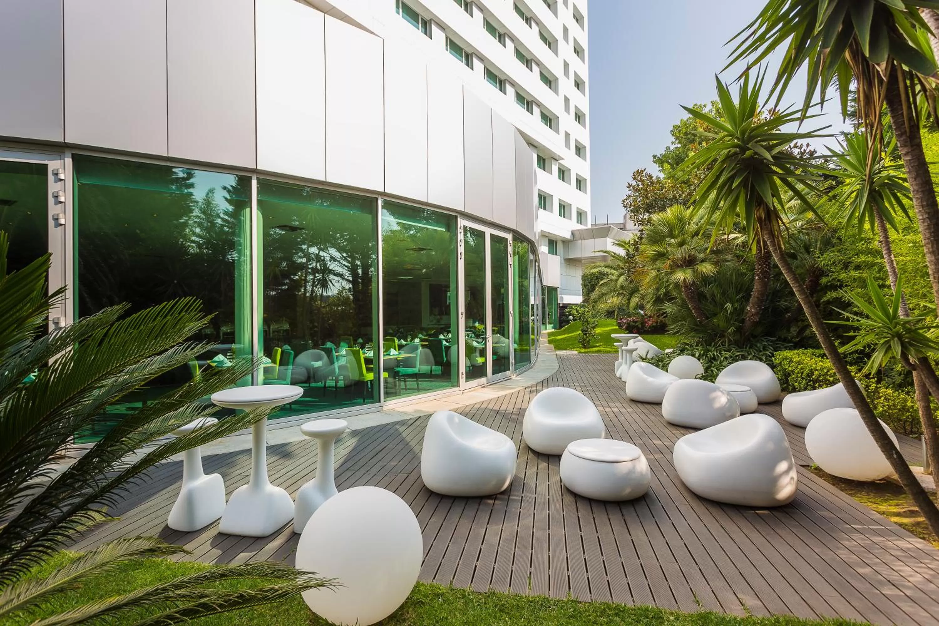 Patio in HF Ipanema Park