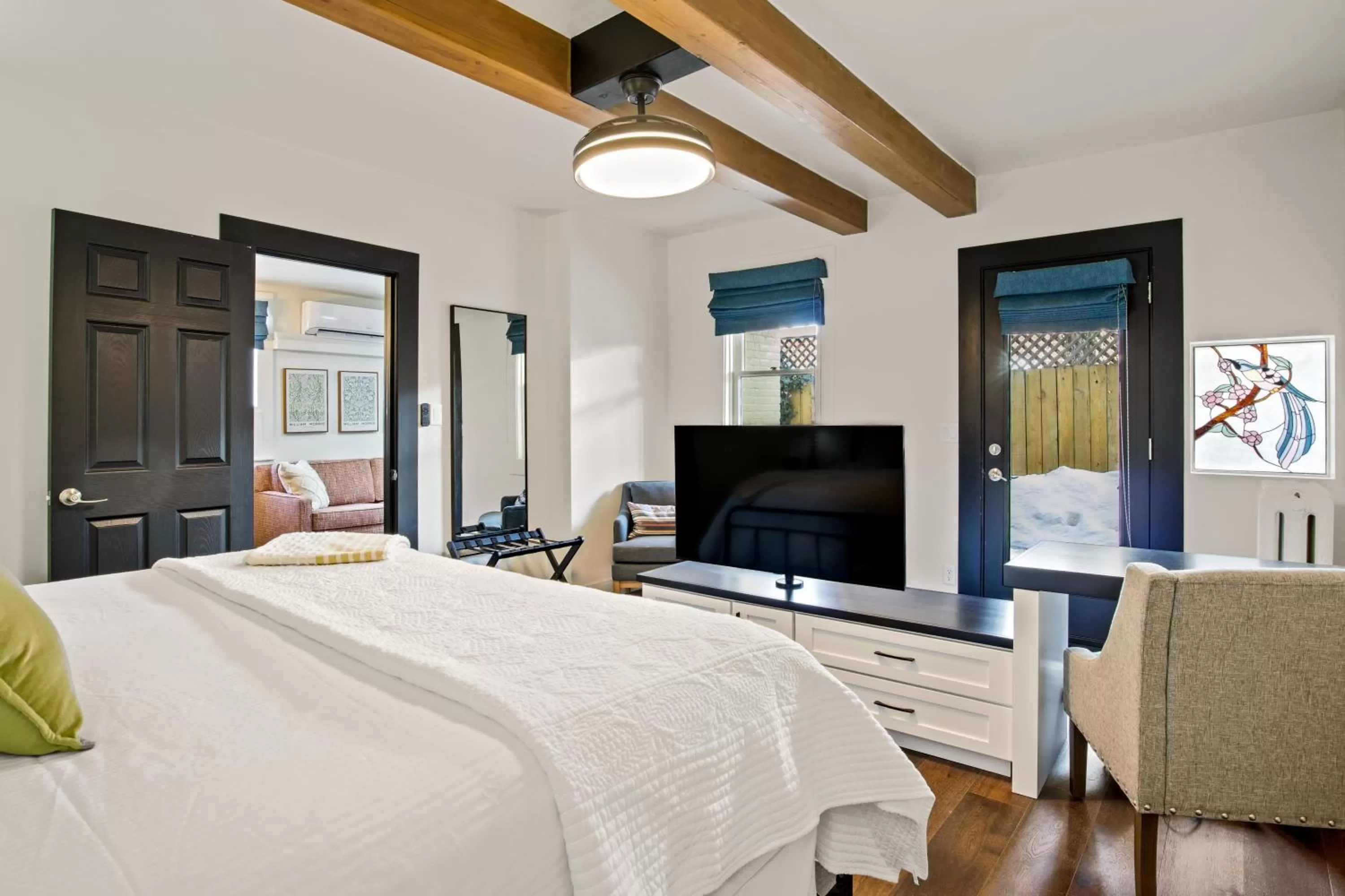 Bedroom, Bed in Bespoke Inn Flagstaff