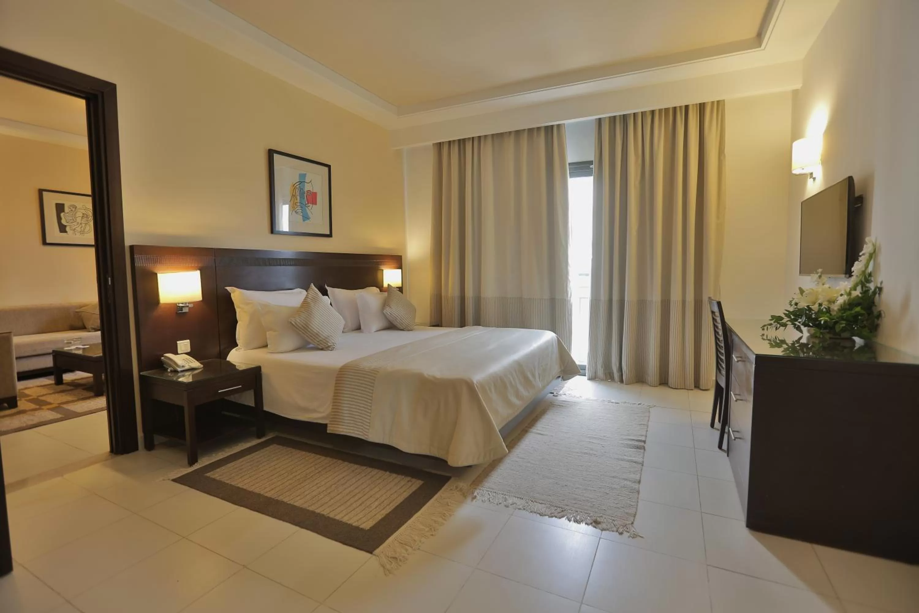 Day, Bed in Le Corail Suites Hotel