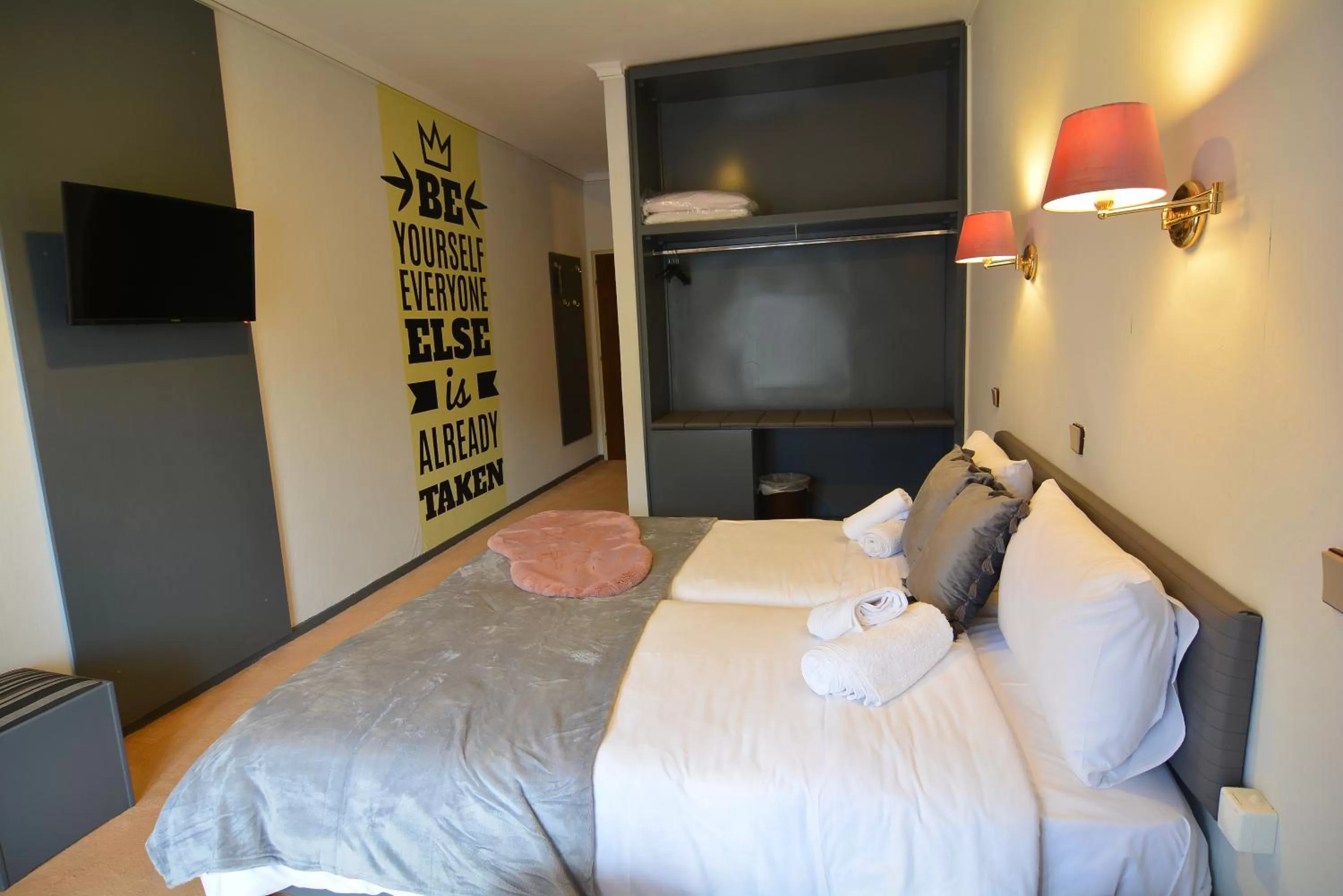 Bed in King Alexander