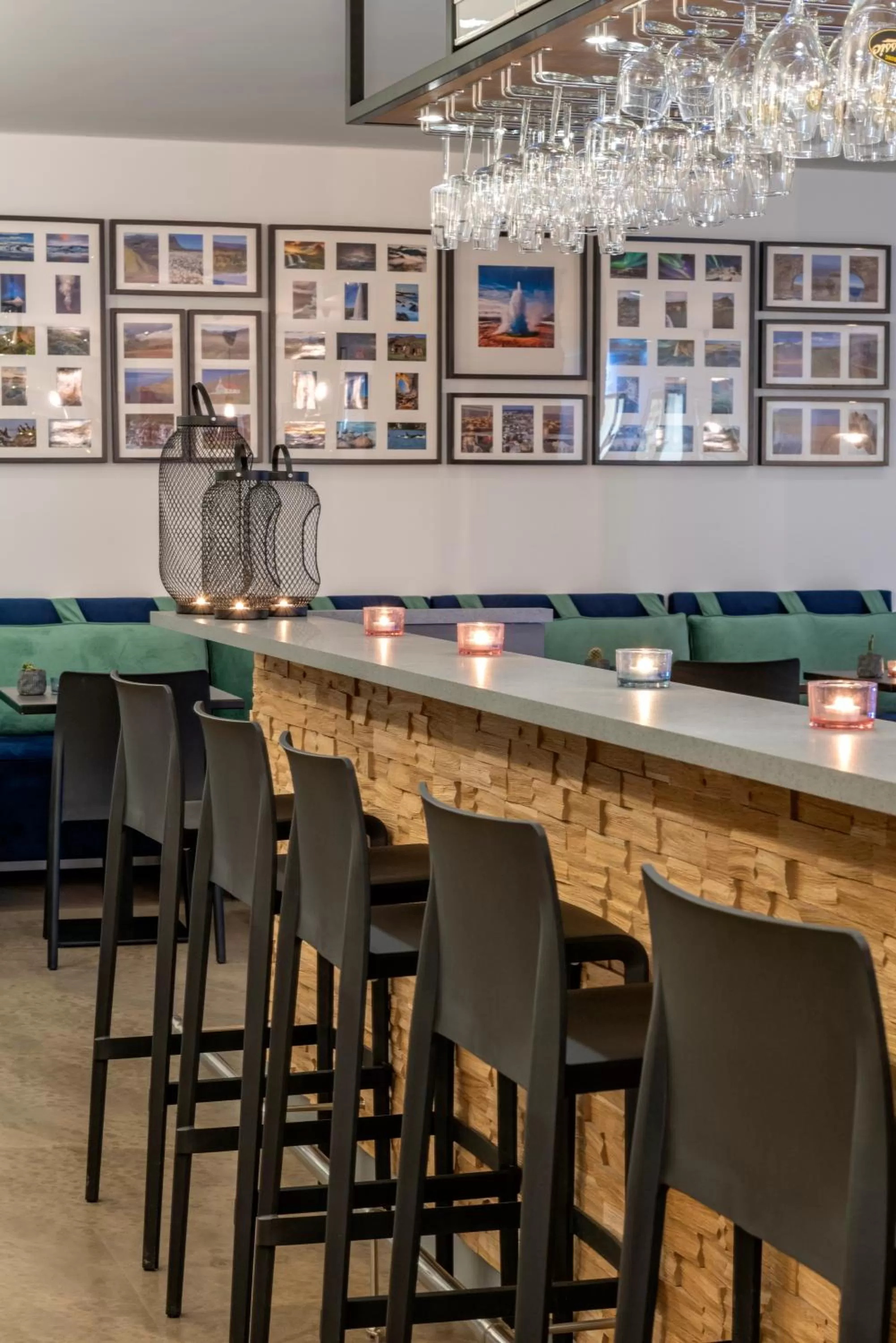 Communal lounge/ TV room in 201 Hotel