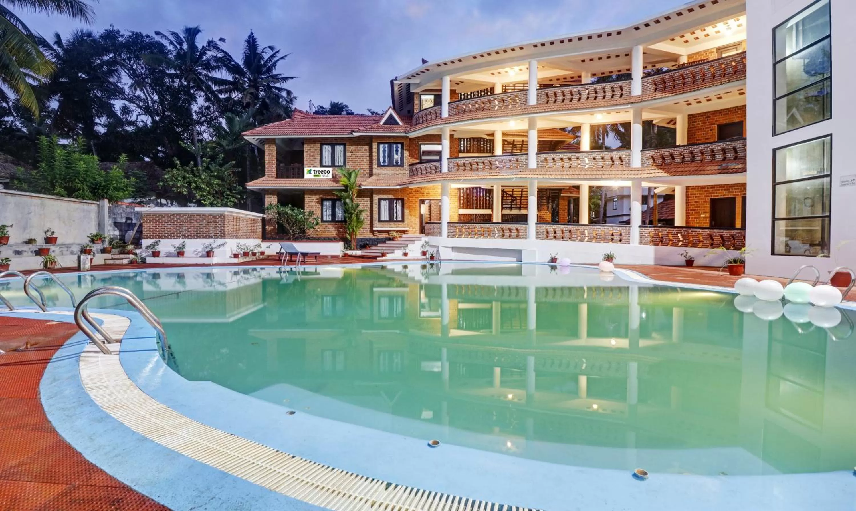 Swimming Pool in Treebo Trend God'S Own Country Ayurveda Resorts