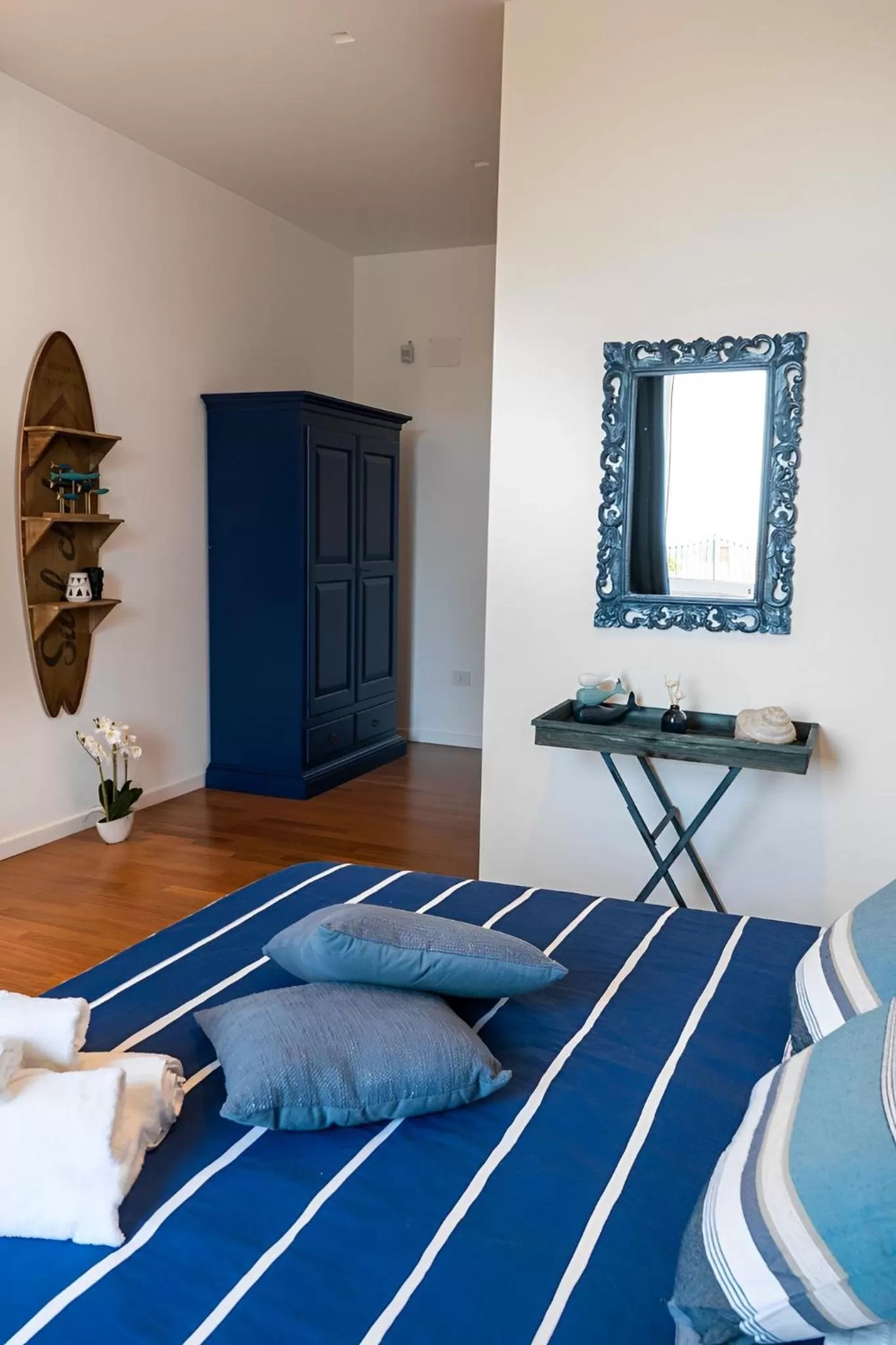 Bedroom, Bed in MareLuna Rooms