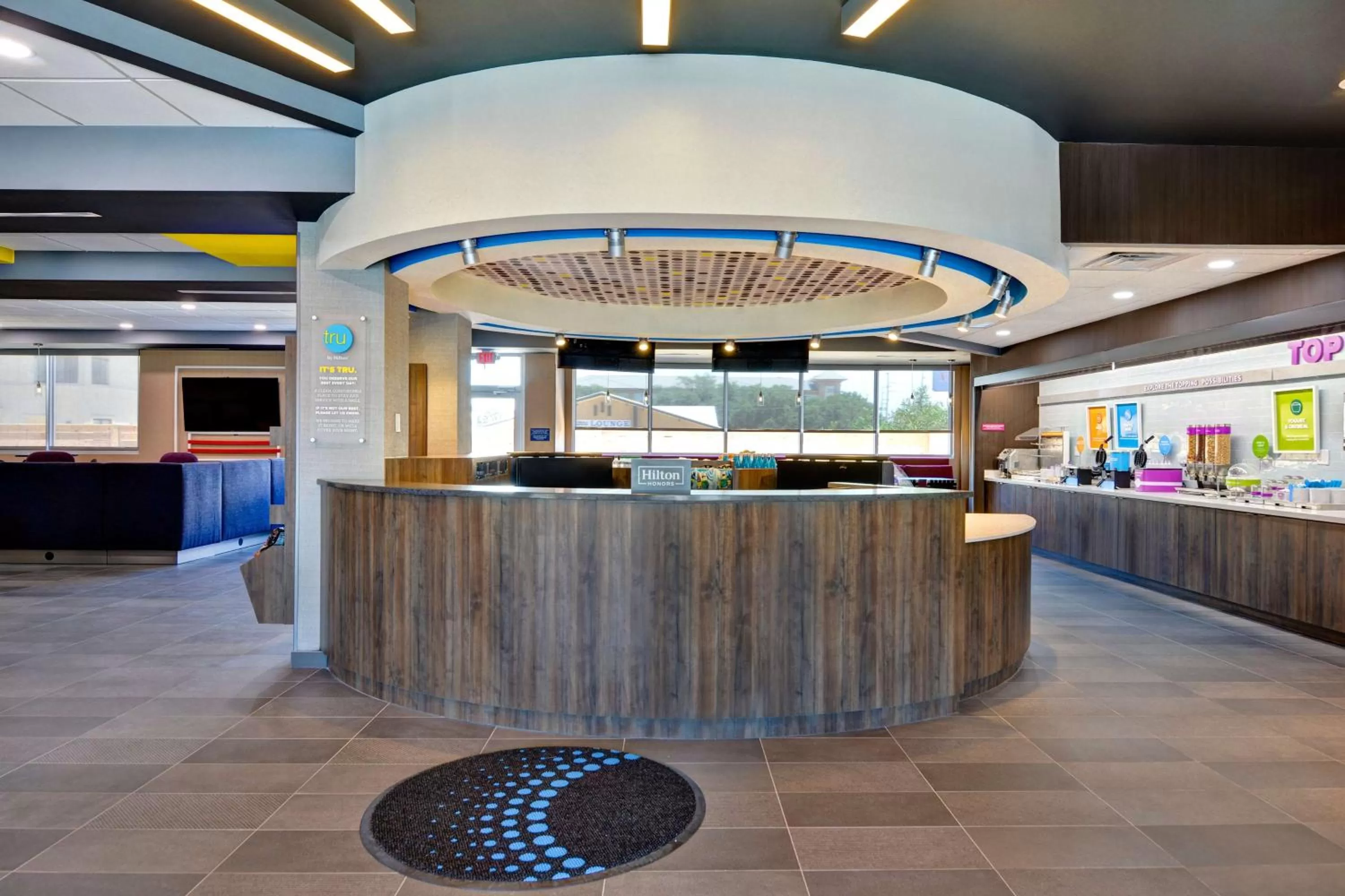 Lobby or reception in Tru By Hilton Fort Walton Beach, Fl