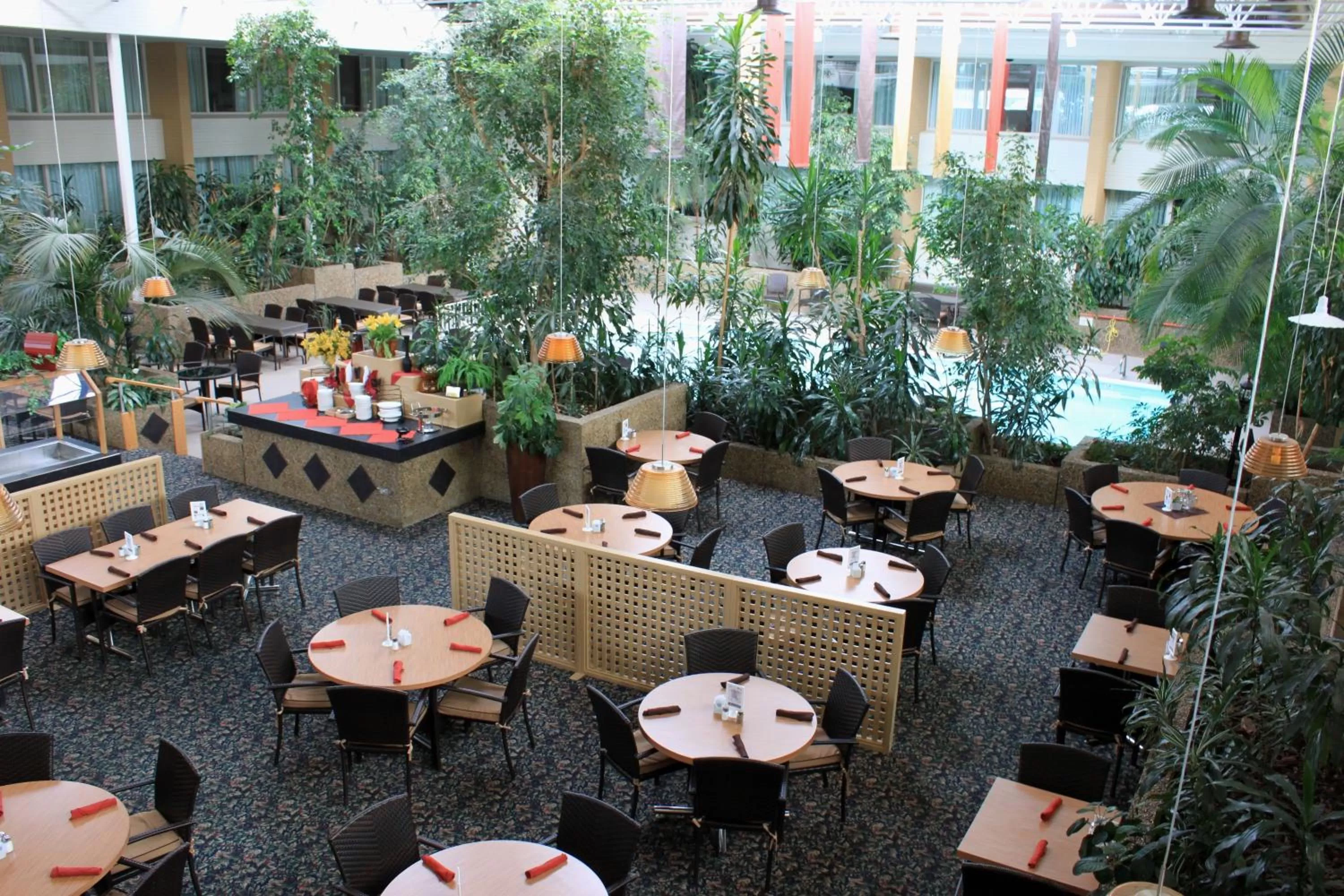 Restaurant/places to eat in Westlock Inn & Conference Centre