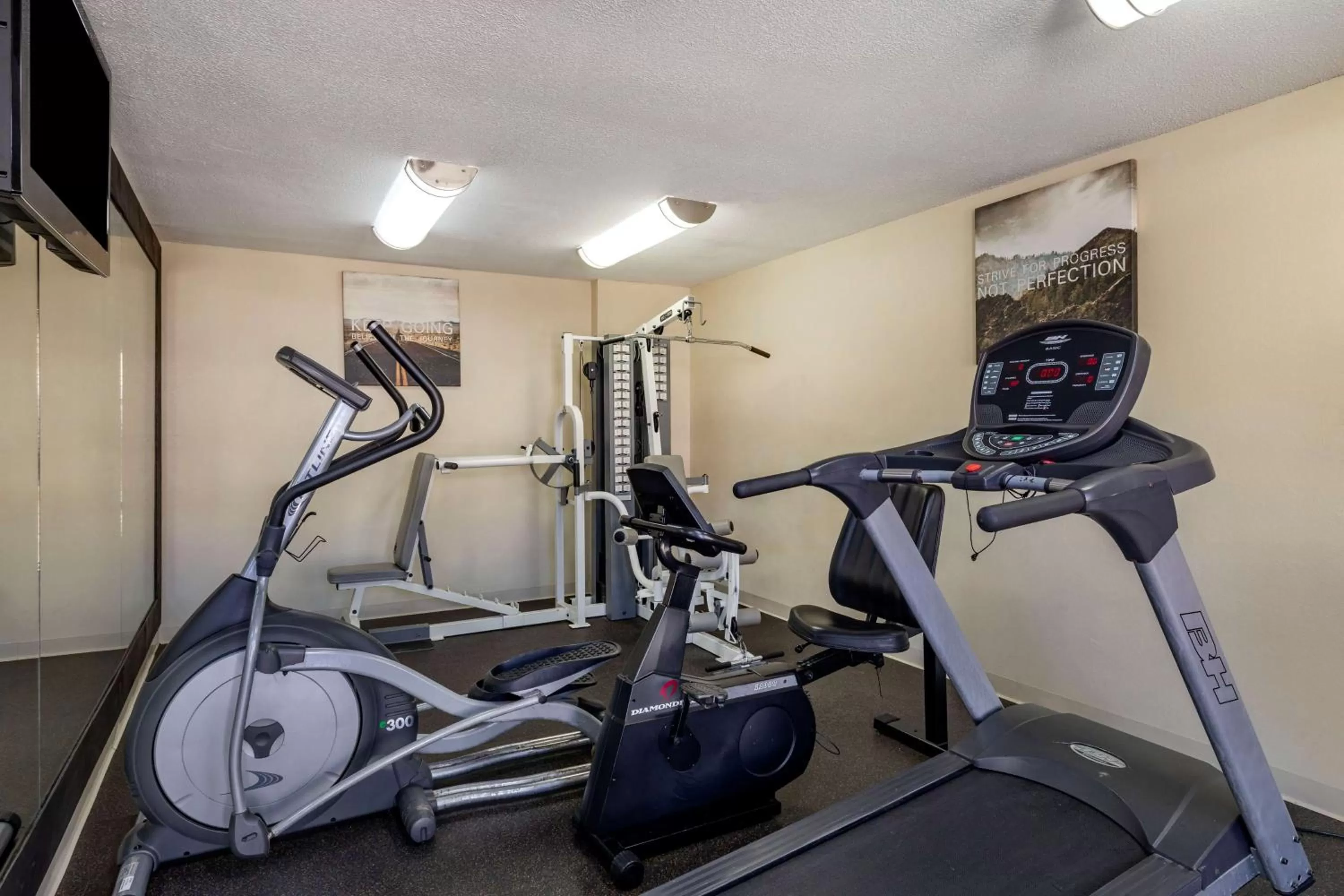 Spa and wellness centre/facilities in Best Western Lindale Inn