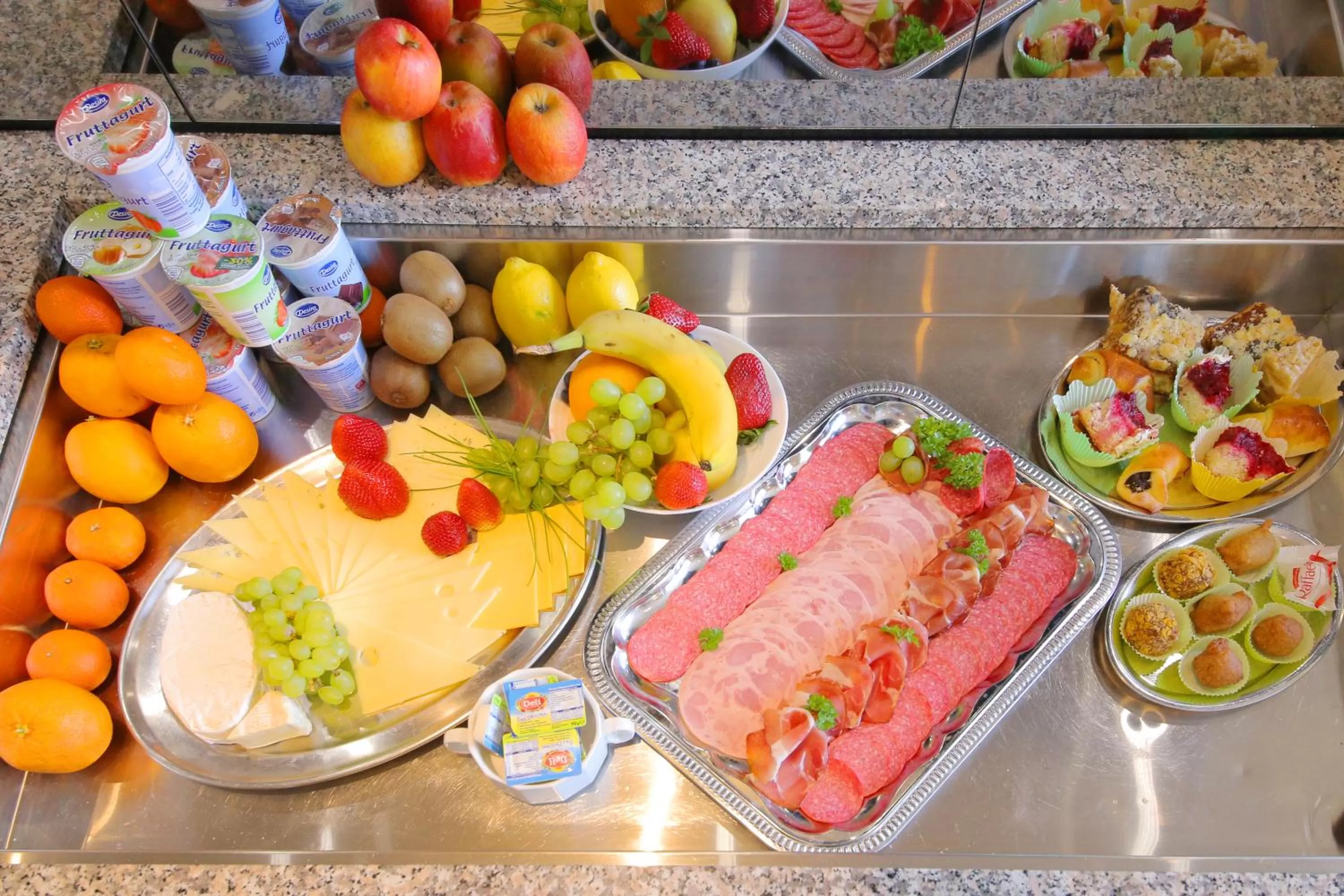 Food and drinks in Hotel Kick