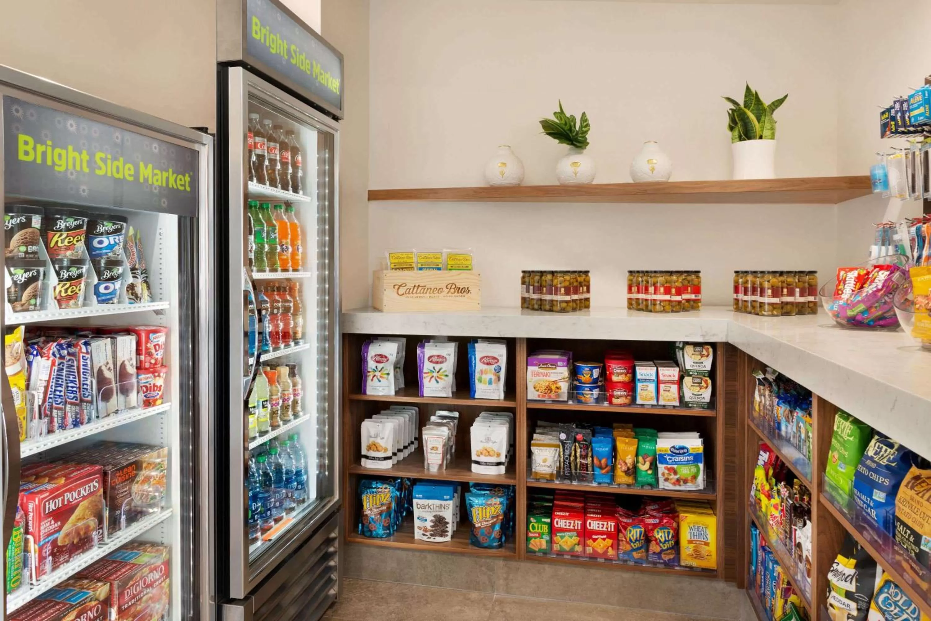 On-site shops in La Quinta by Wyndham San Luis Obispo