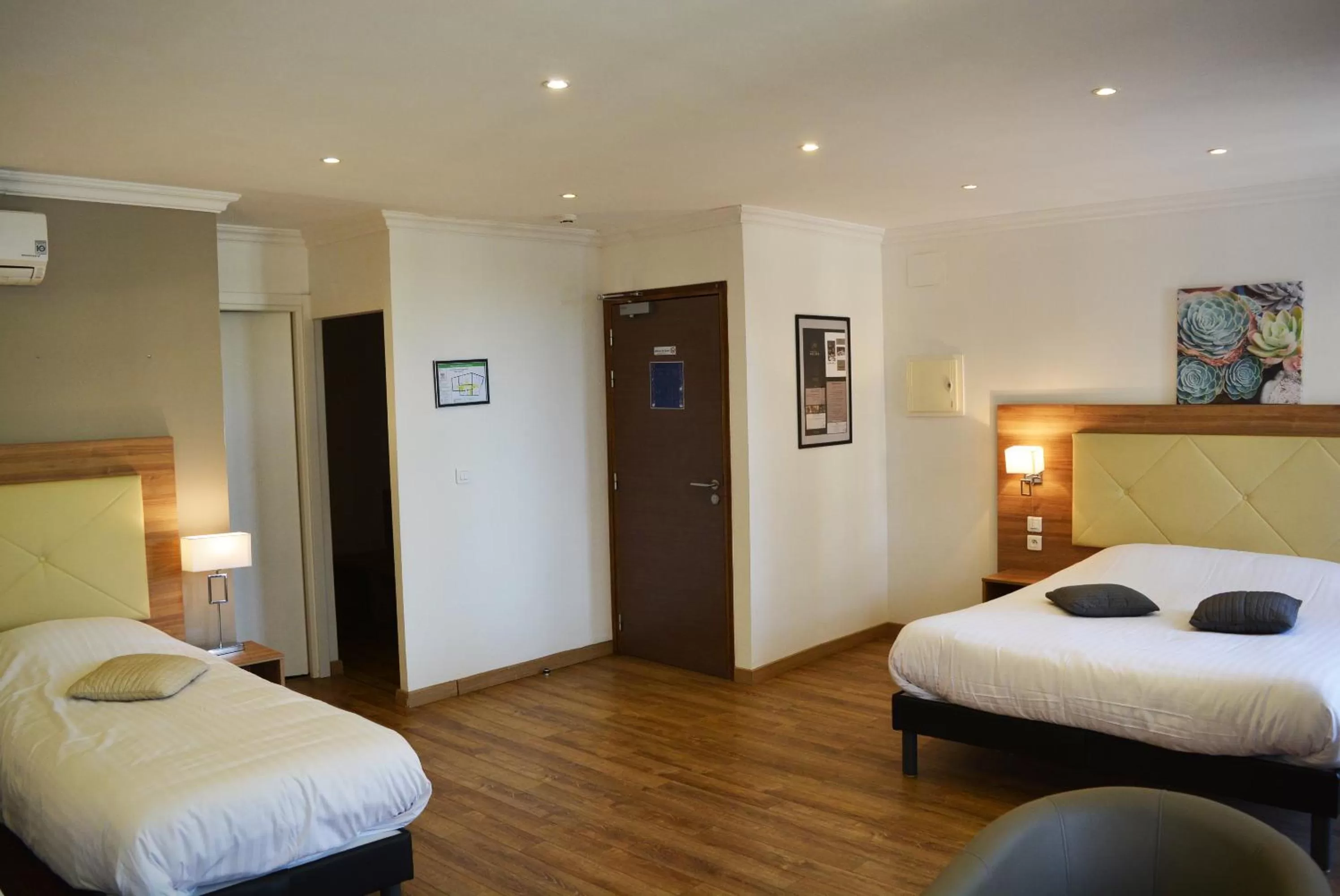 Bed in Le Grand Hôtel Molière