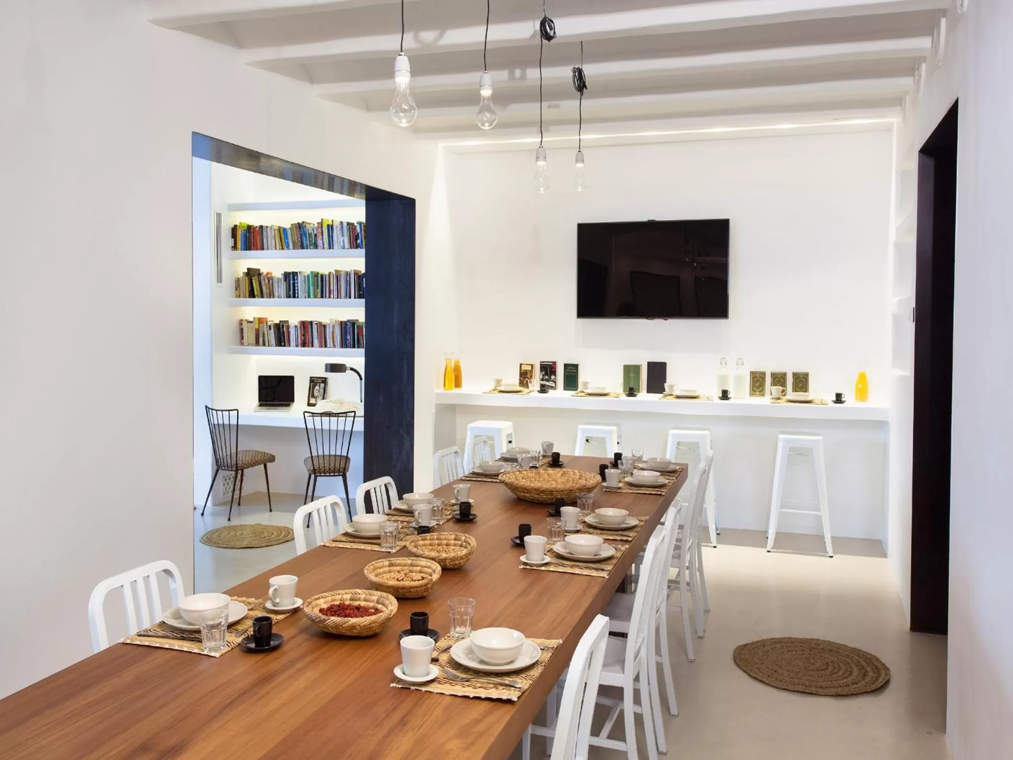 Restaurant/places to eat in HM Balanguera