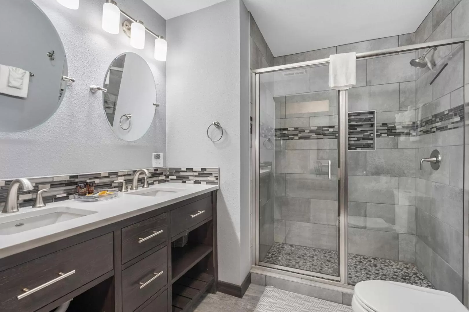 Bathroom in Table Rock Resorts at Indian Point