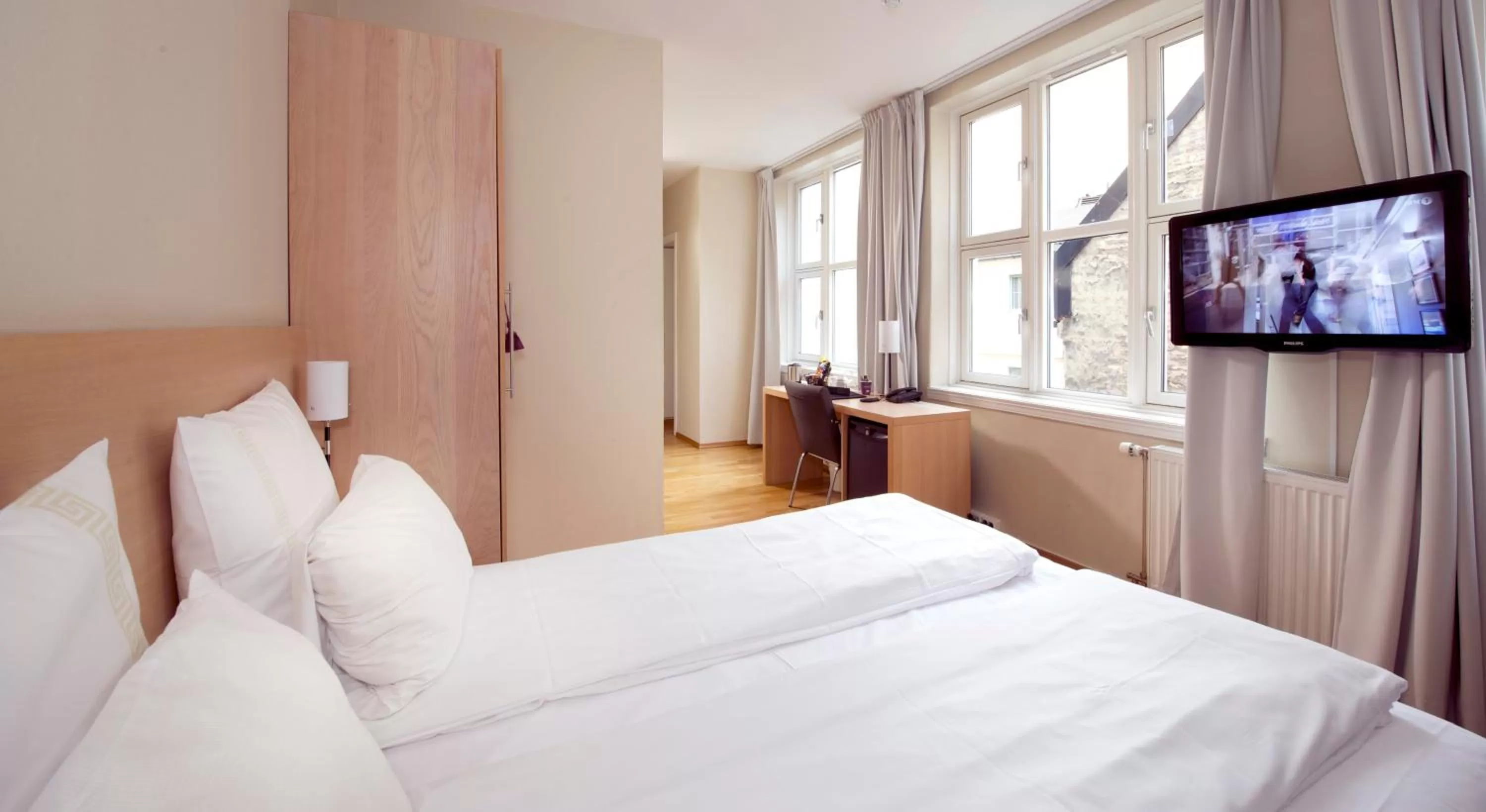 Bed in Home Hotel Savoy