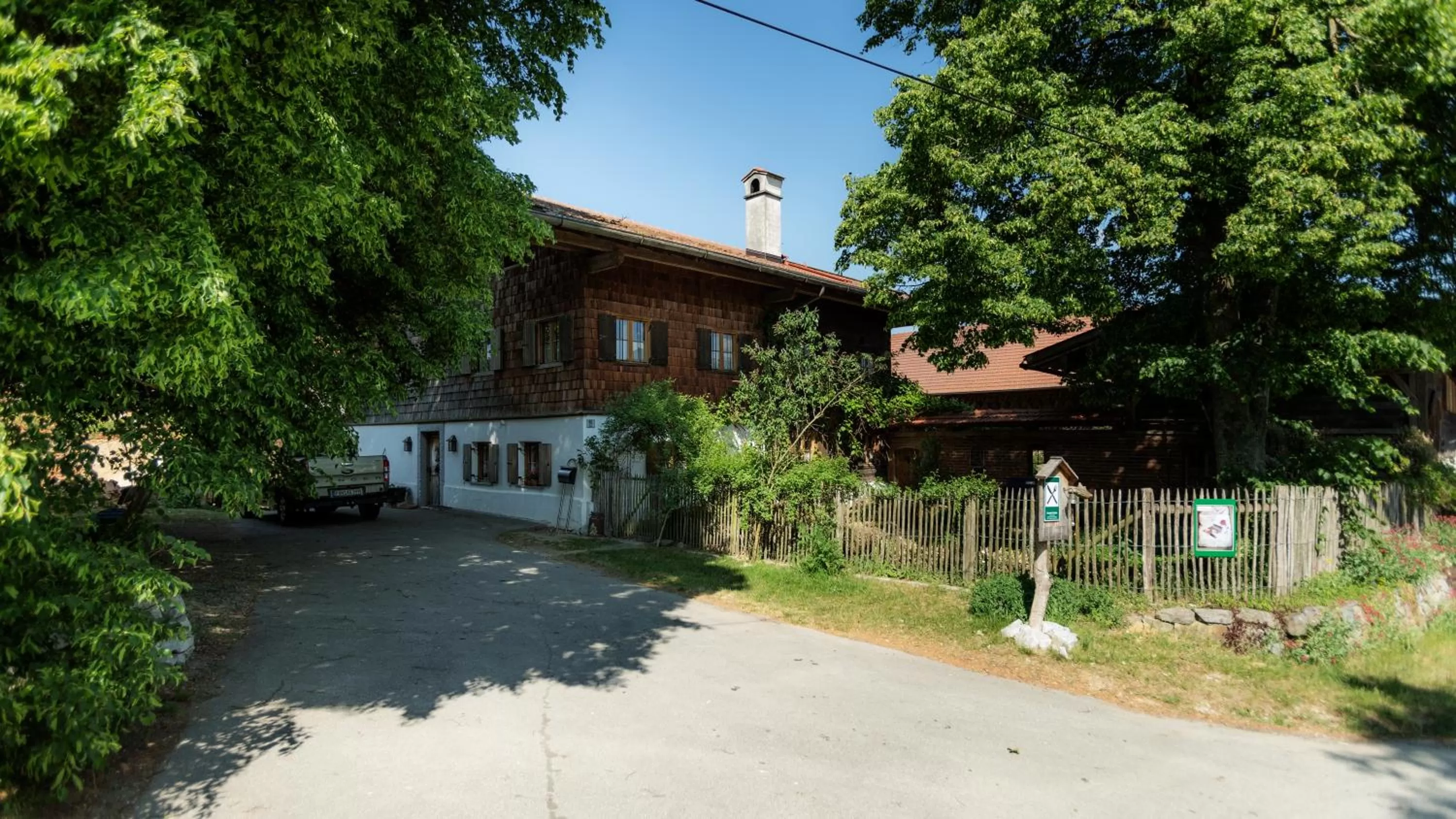 Facade/entrance in Biohof Hausberg
