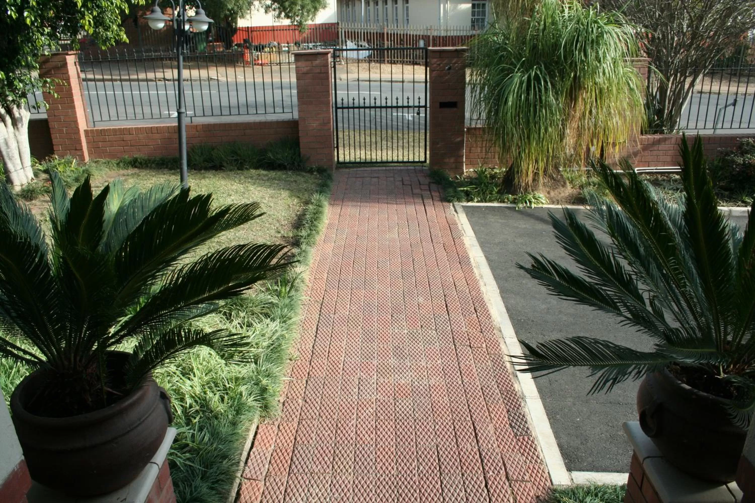 Facade/entrance in Thembelihle B&B